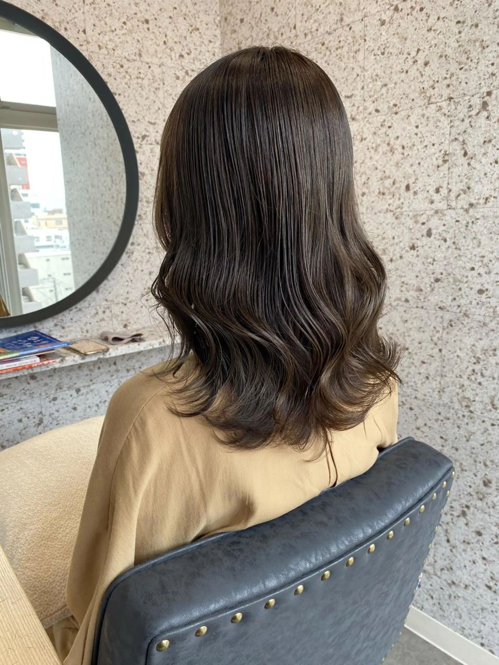 セミロング カラー SHOTO ハイトー ン/ブロンドカラーのヘアスタイル