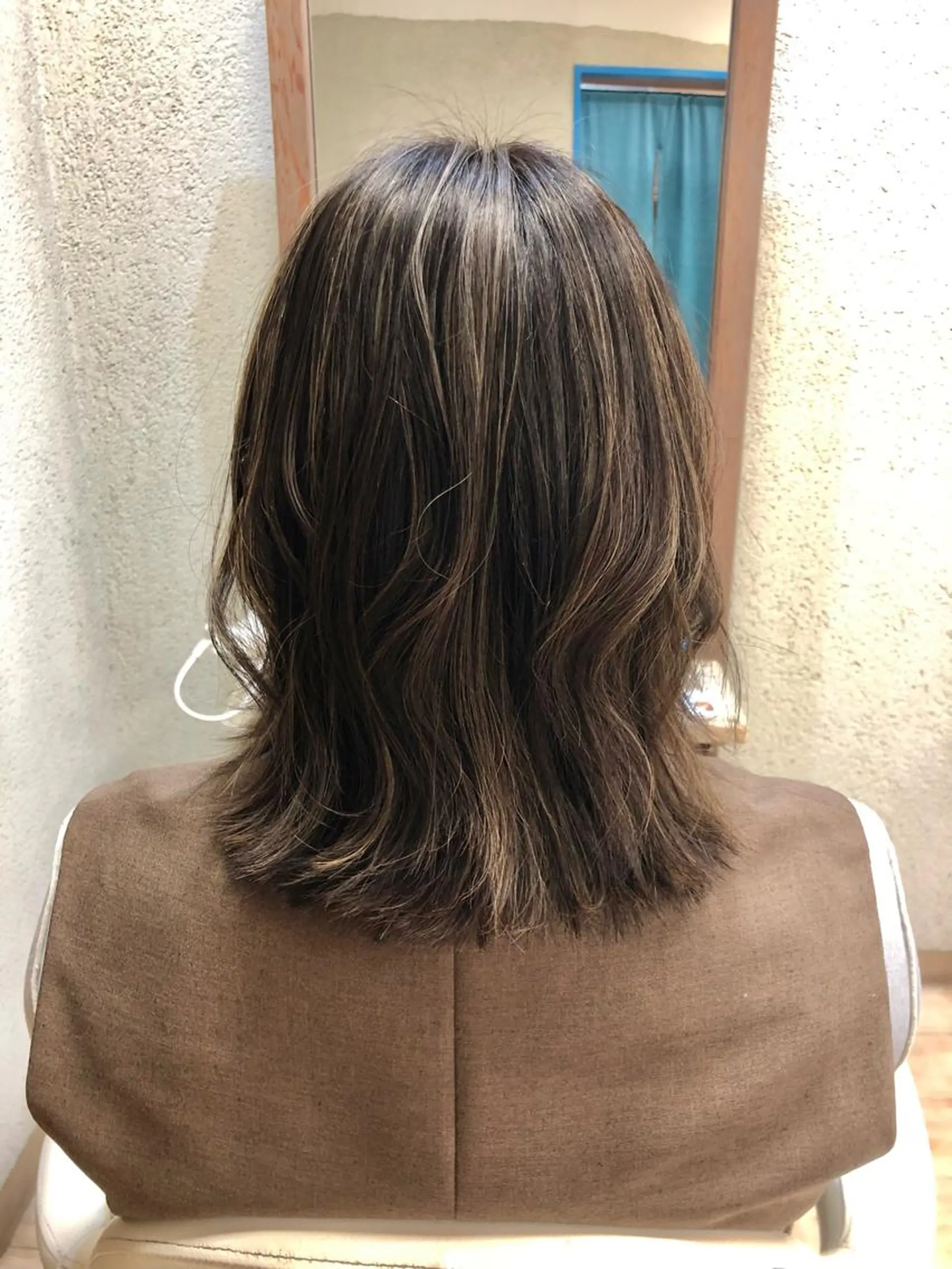 ミディアム カラー カット ヘアカラー トリートメント 阿部 美咲のヘアスタイル