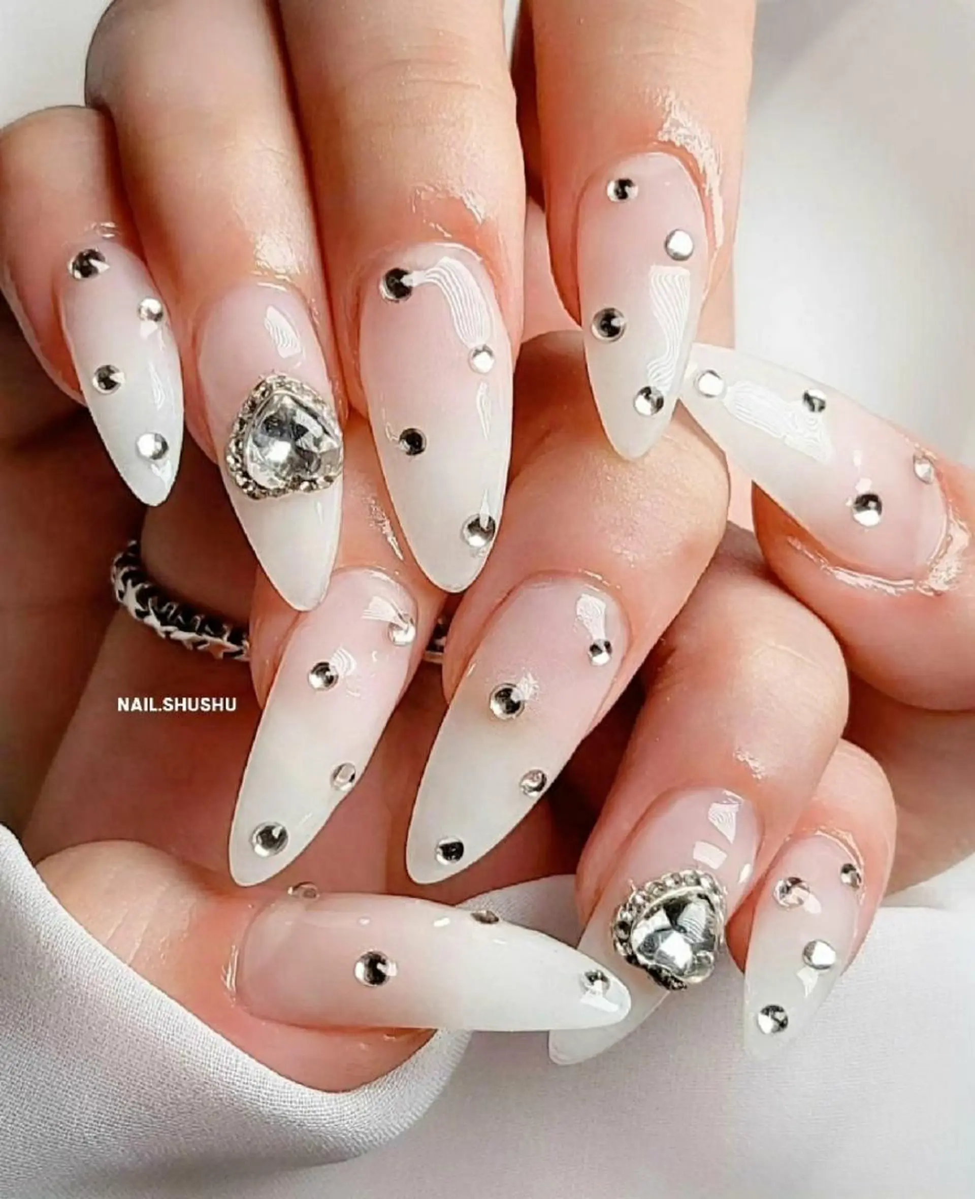 ネイル 持ち込み ニュアンスネイル ワンカラーネイル シンプルネイル 夏ネイル 3dパーツ/流行り 👧shushu❤️のネイルデザイン