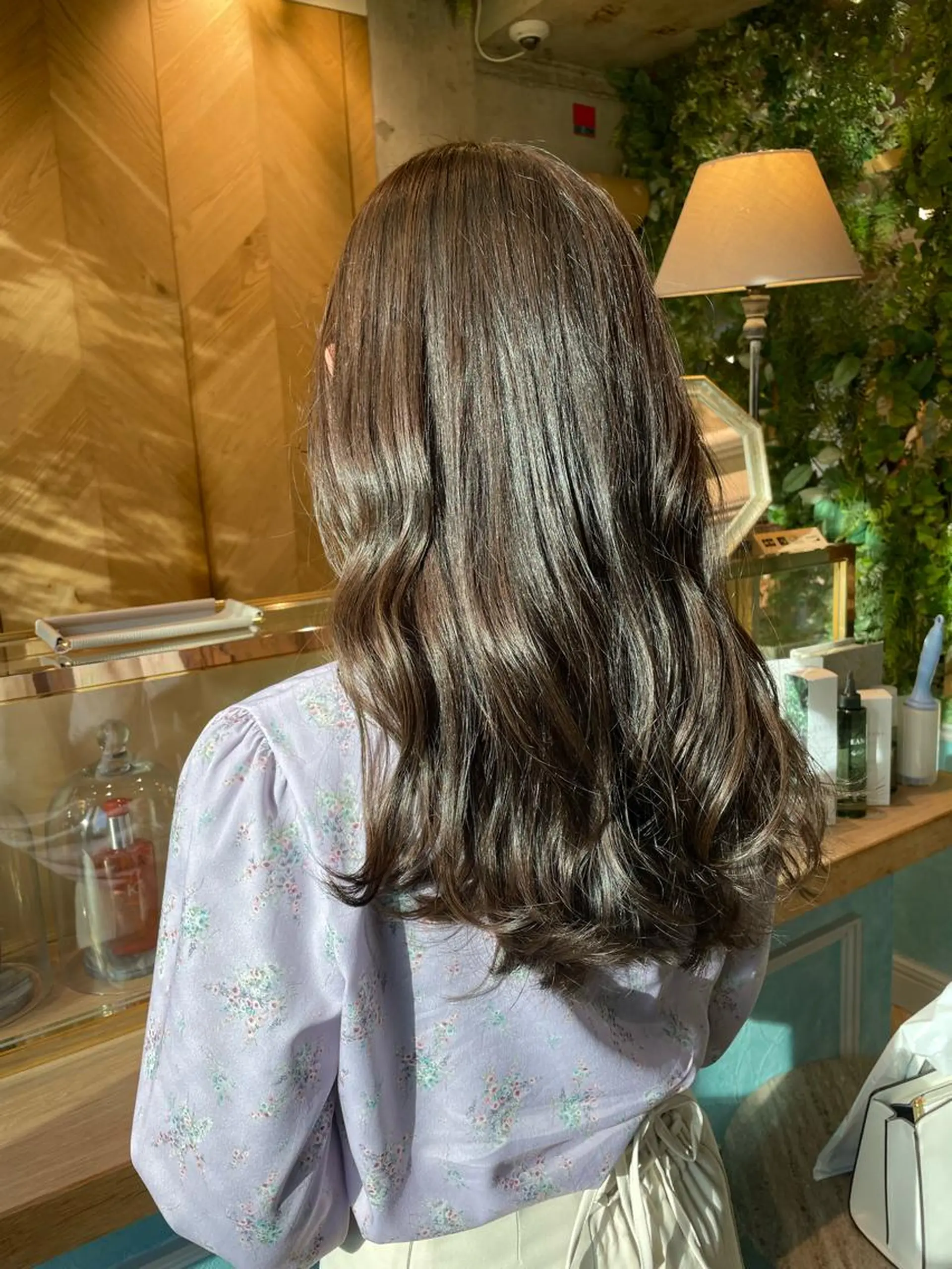 ロング カット ヘアカラー トリートメント 山本翔一郎 韓国顔周りレイヤーのヘアスタイル