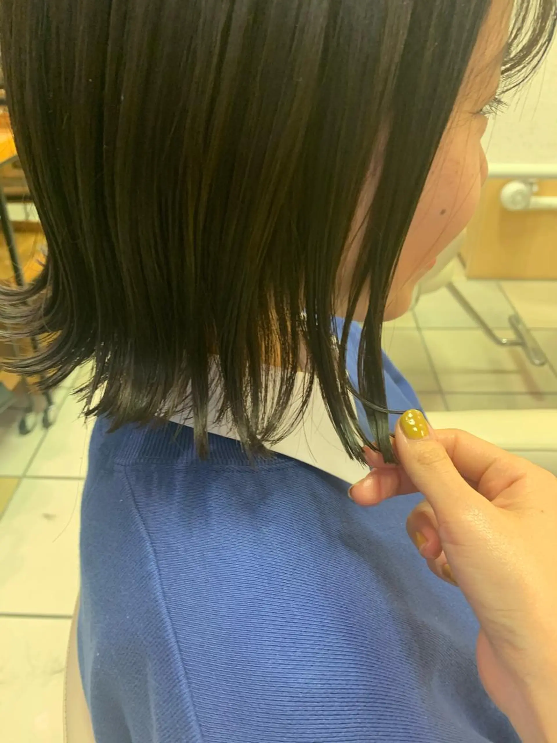 ショート カラー ヘアアレンジ サナ🌱 切りっぱなしボブのヘアスタイル