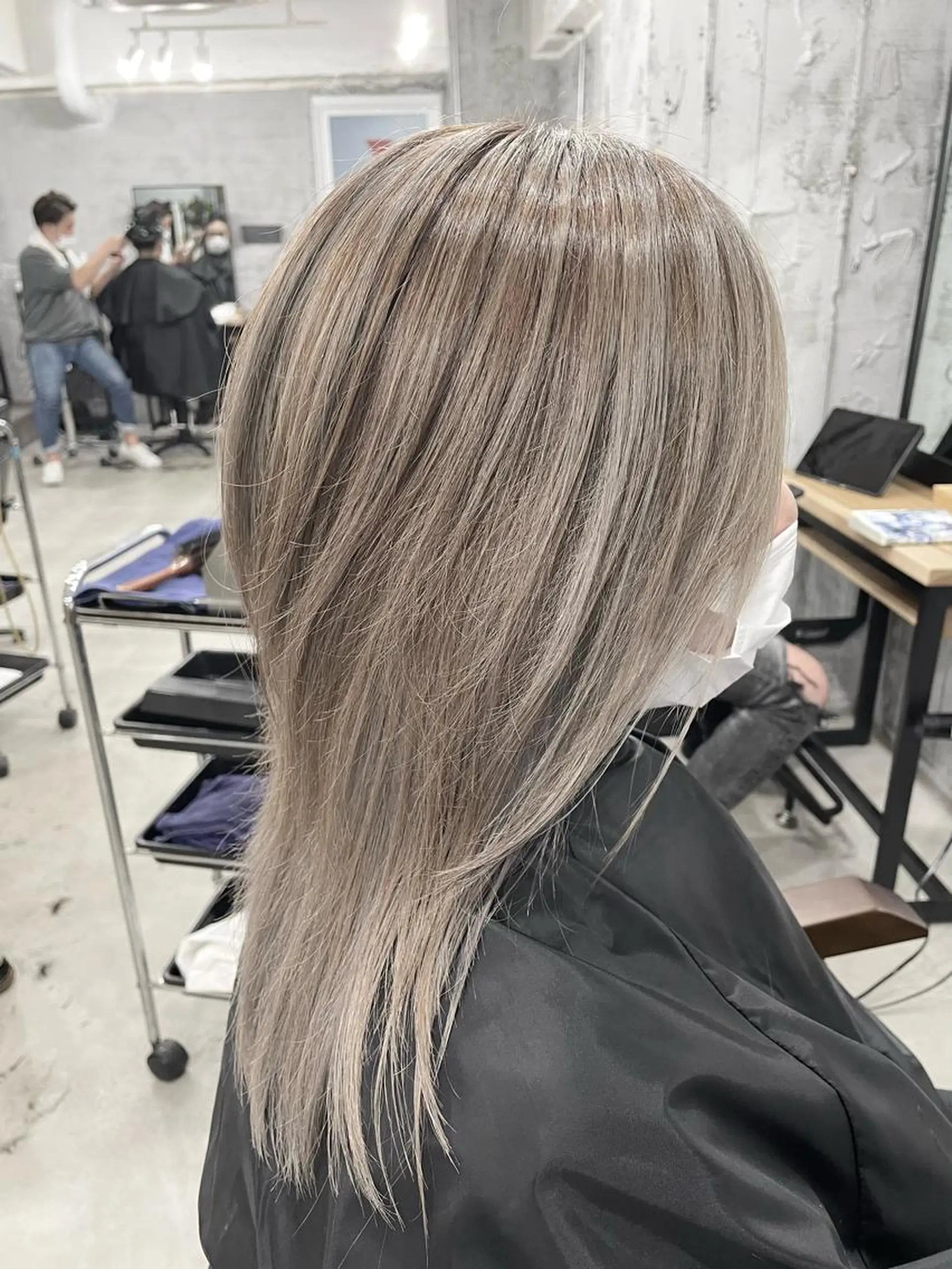 ミディアム カット ヘアカラー MICO hairのヘアスタイル