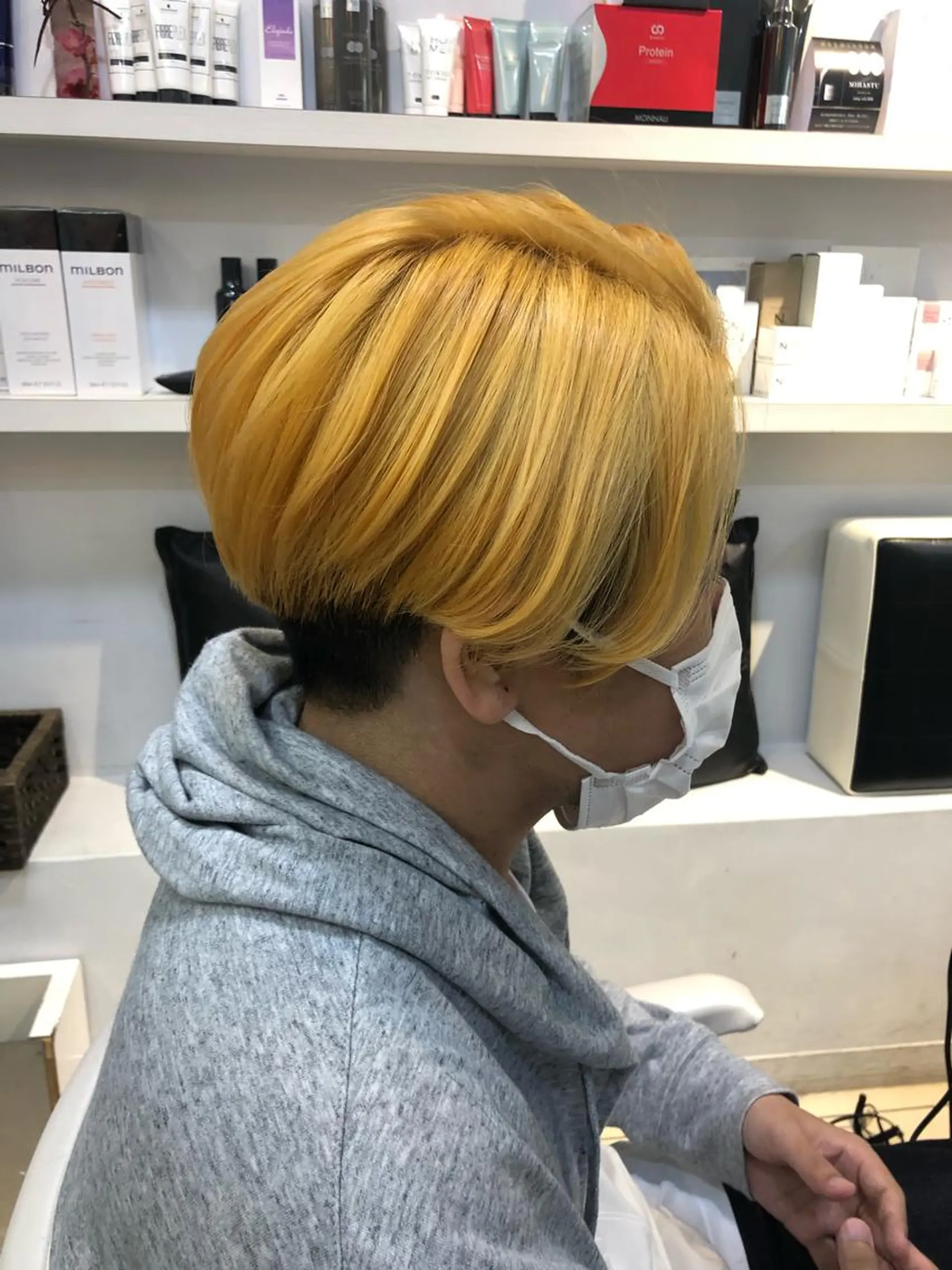 ショート カラー メンズ メンズブリーチ マッシュ ブリーチ カット ヘアカラー 髪質改善× 白髪ぼかし溝江のヘアスタイル