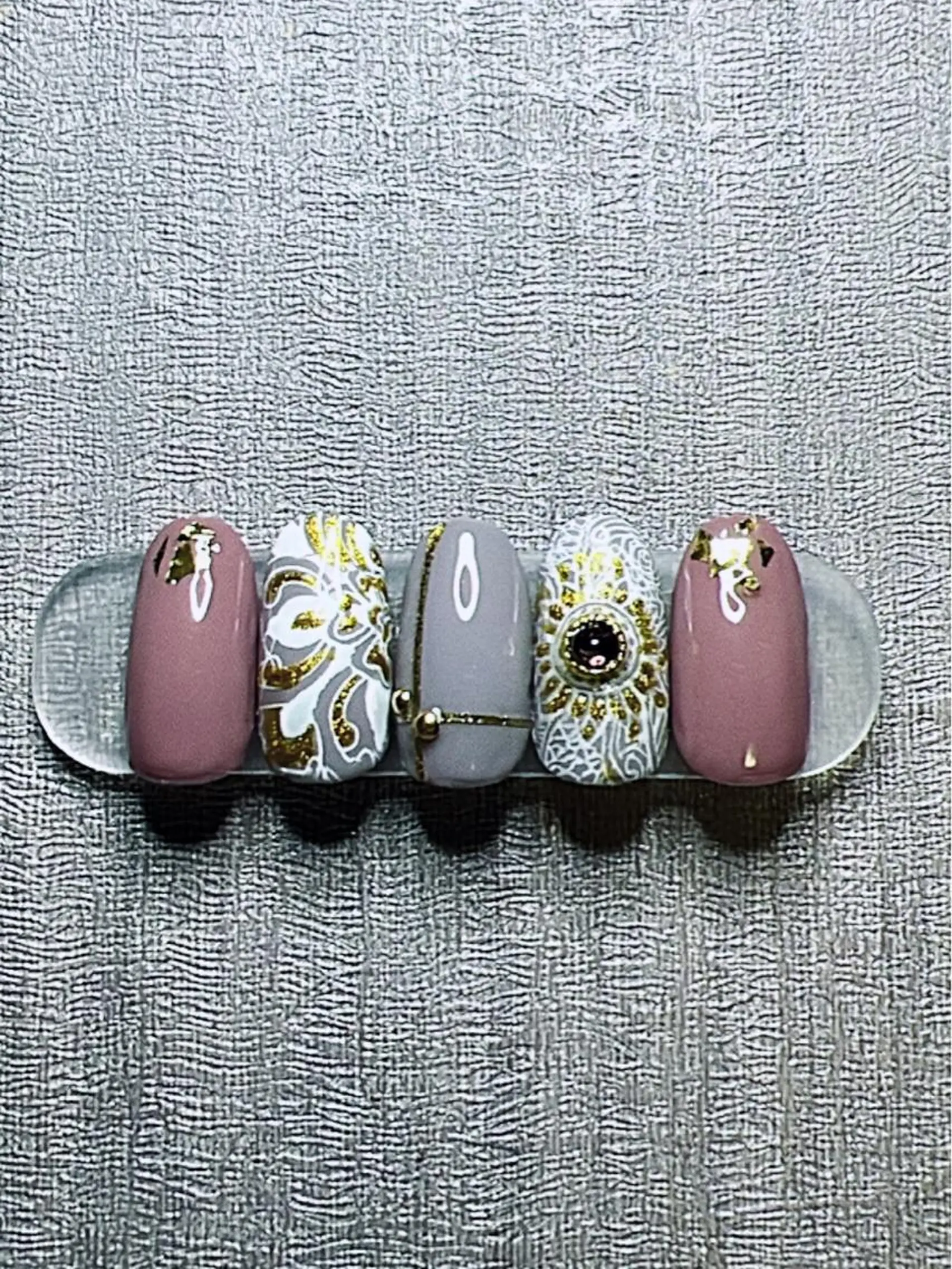 カラー ネイル ecru エクリュのネイルデザイン