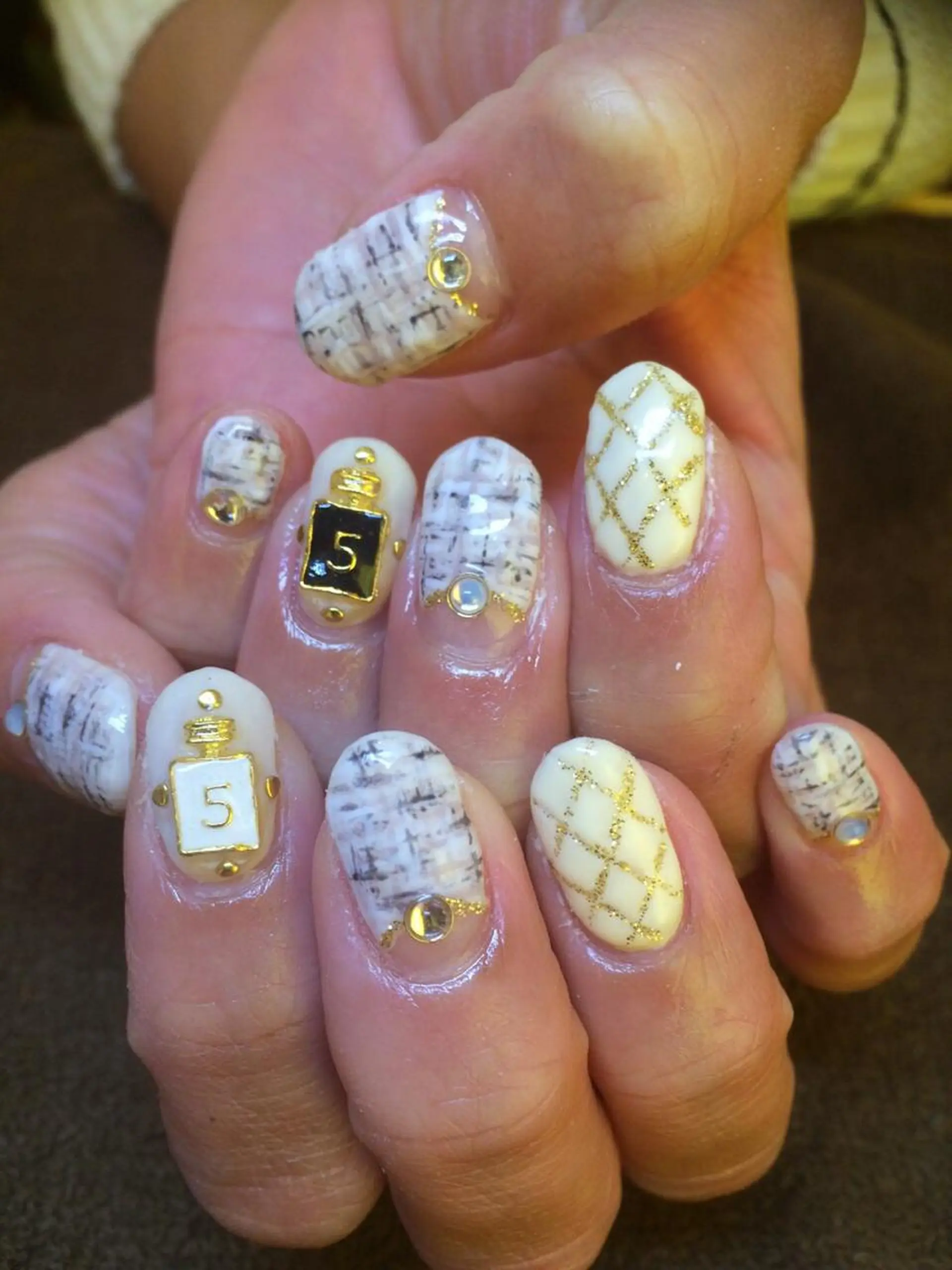 ミディアム ネイル M. KOTOMIのネイルデザイン