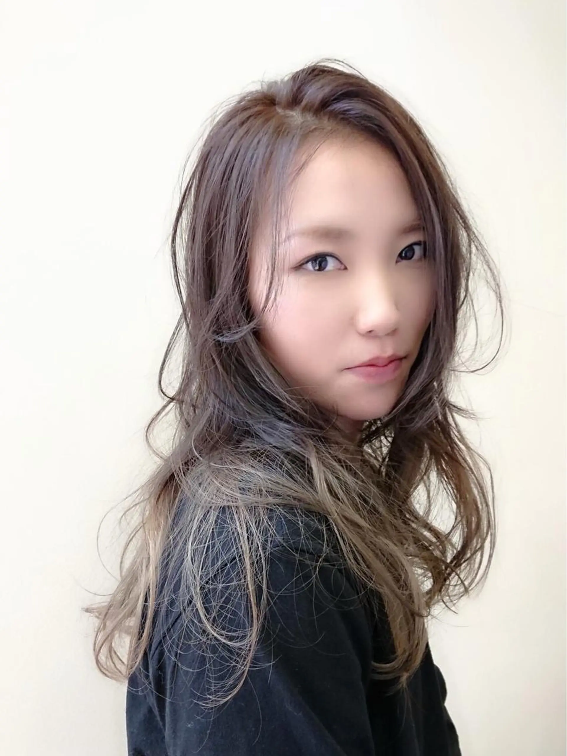 ロング カラー グラデーションカラー 高橋 春菜のヘアスタイル