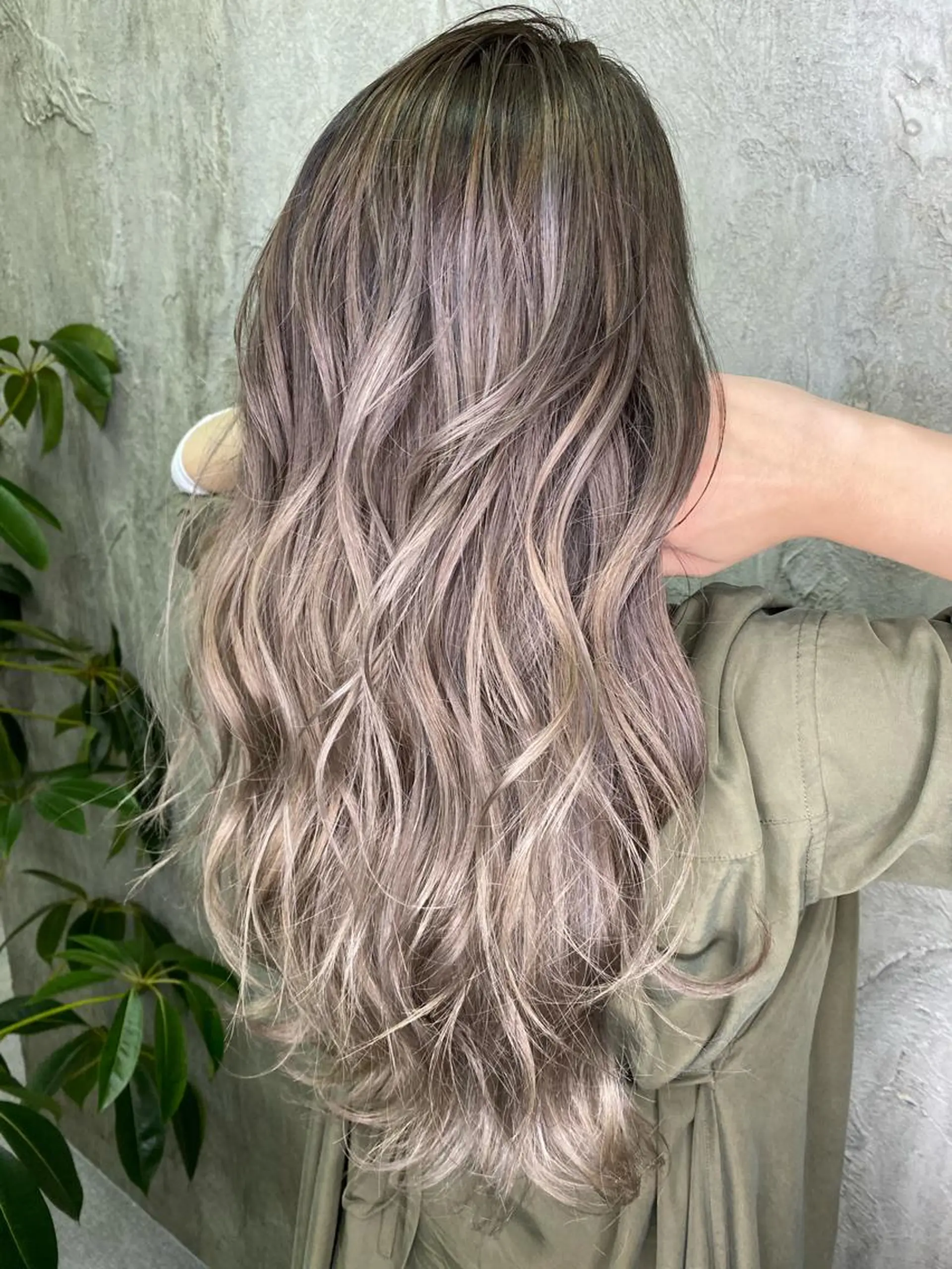 セミロング カラー MERRY所属・寺門 拓馬のヘアスタイル