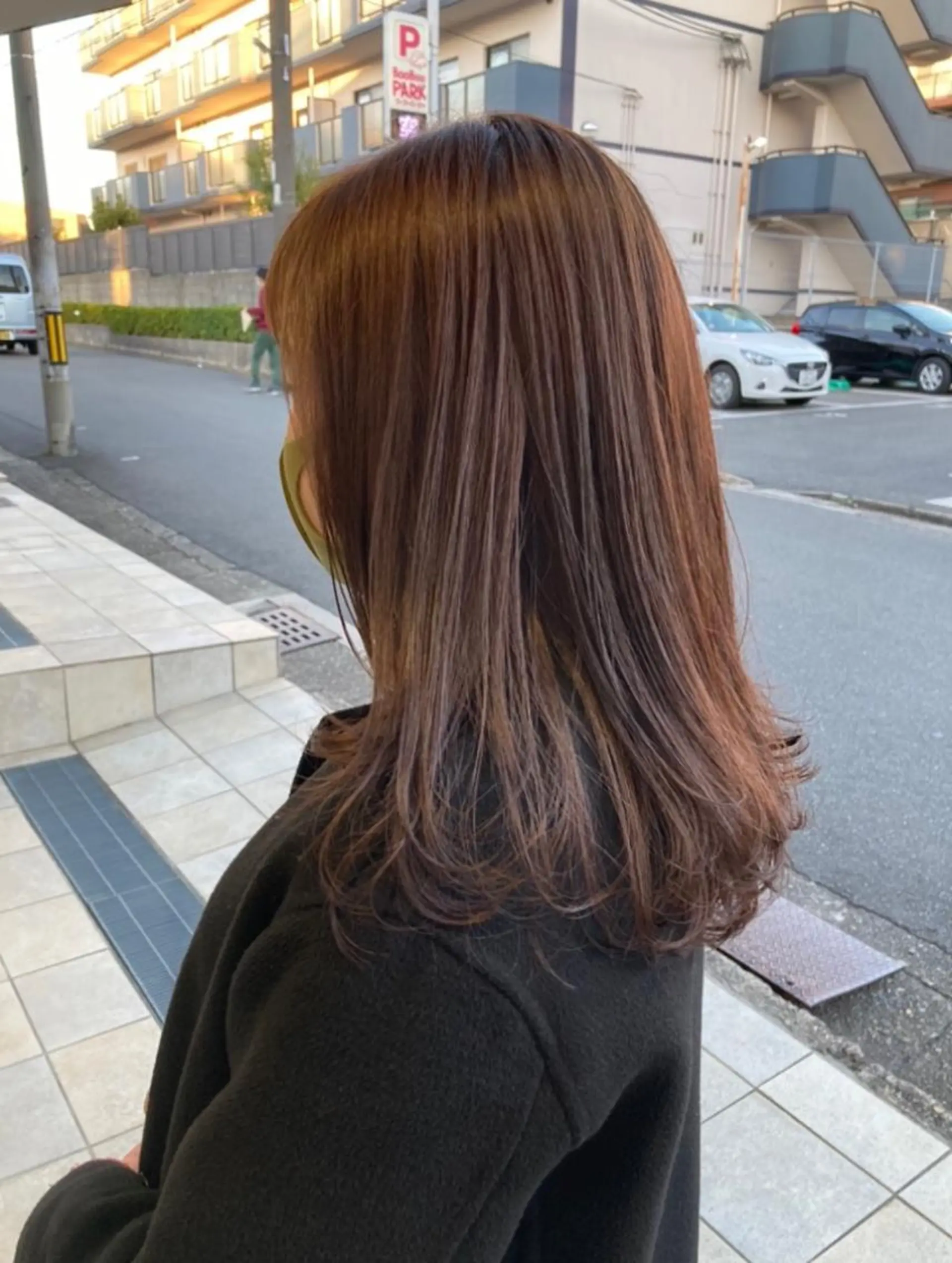 セミロング カラー アクアカラー ベージュカラー イルミナカラー オリーブベージュ 田中 あかねのヘアスタイル