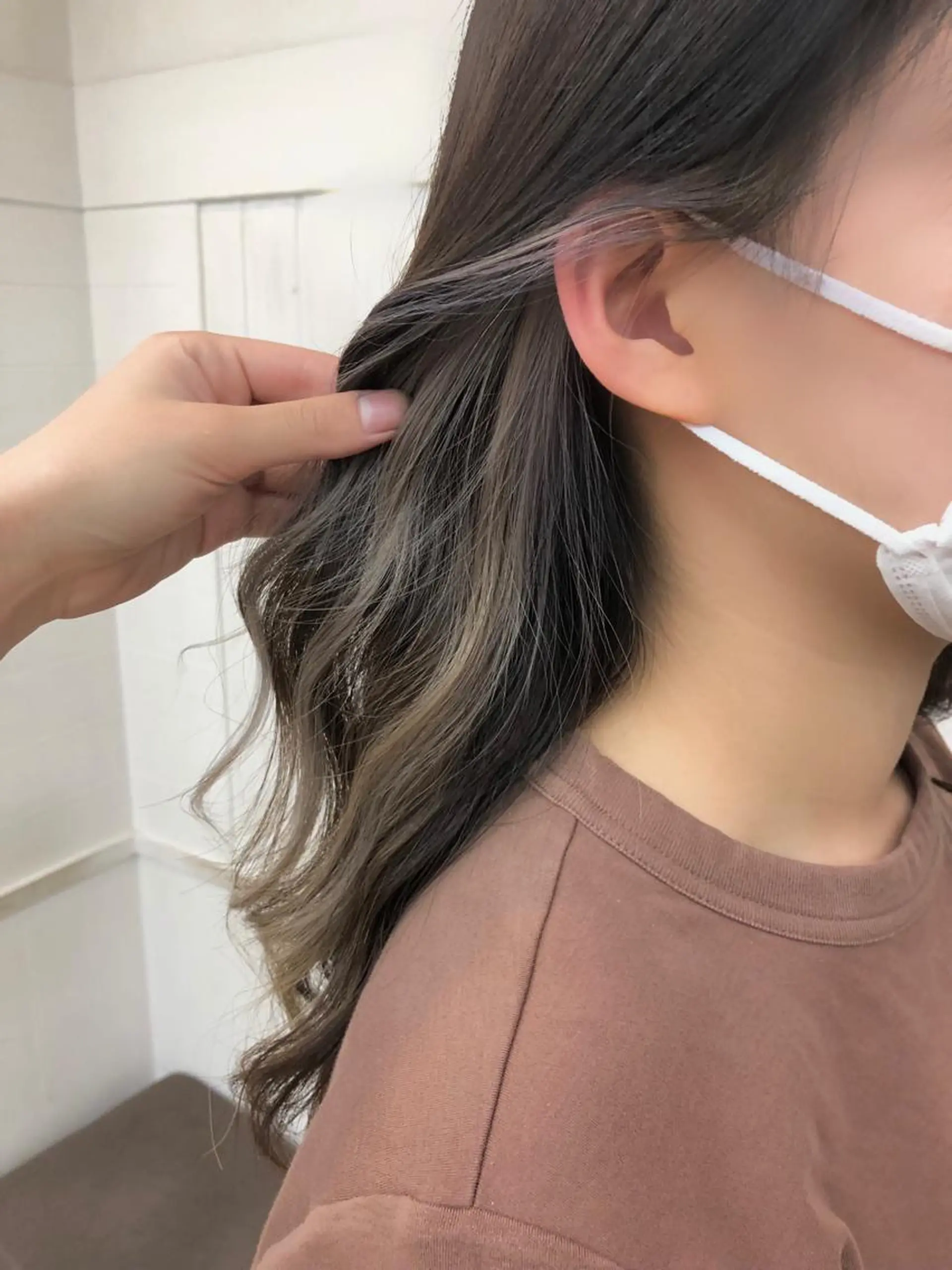 ロング カラー アディクシーカラー アッシュ ベージュカラー 黒髪 ブリーチ JURI🤎 ワンカールレイヤーのヘアスタイル