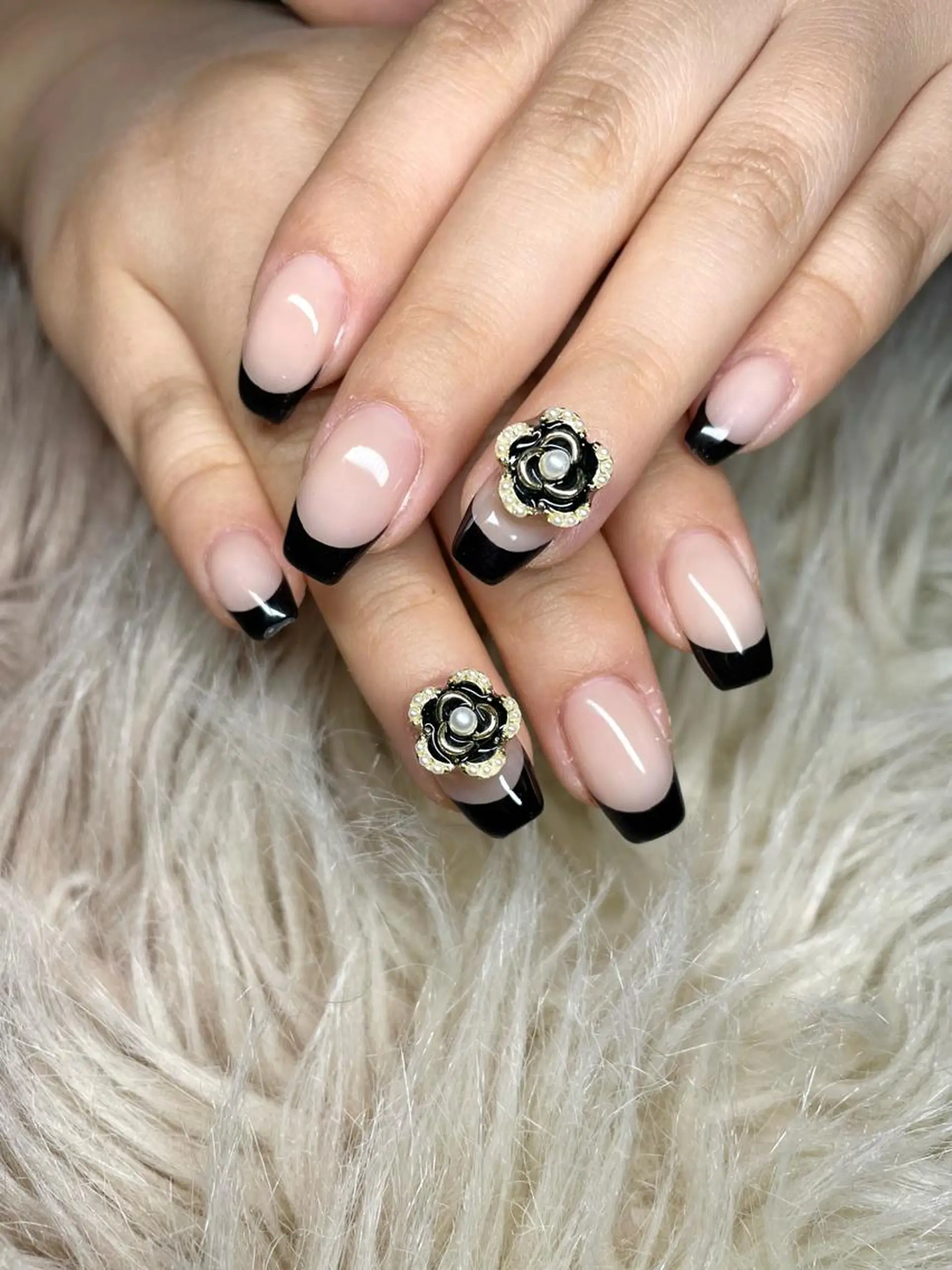 ネイル フットネイル フレンチネイル ジェルネイル 韓国ネイル マグネットネイル ハンドネイル nail salon fee(フィー)のネイルデザイン