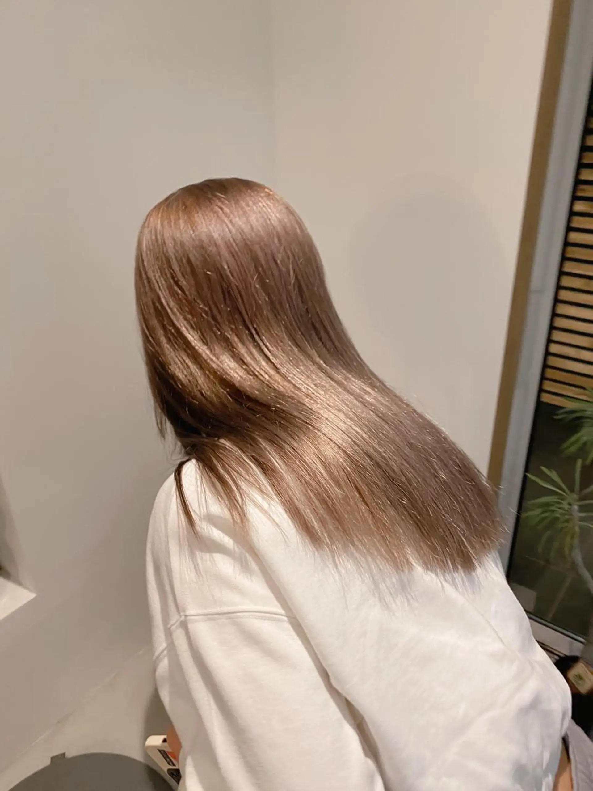 ロング カラー 美髪ストレート 川本雄己のヘアスタイル