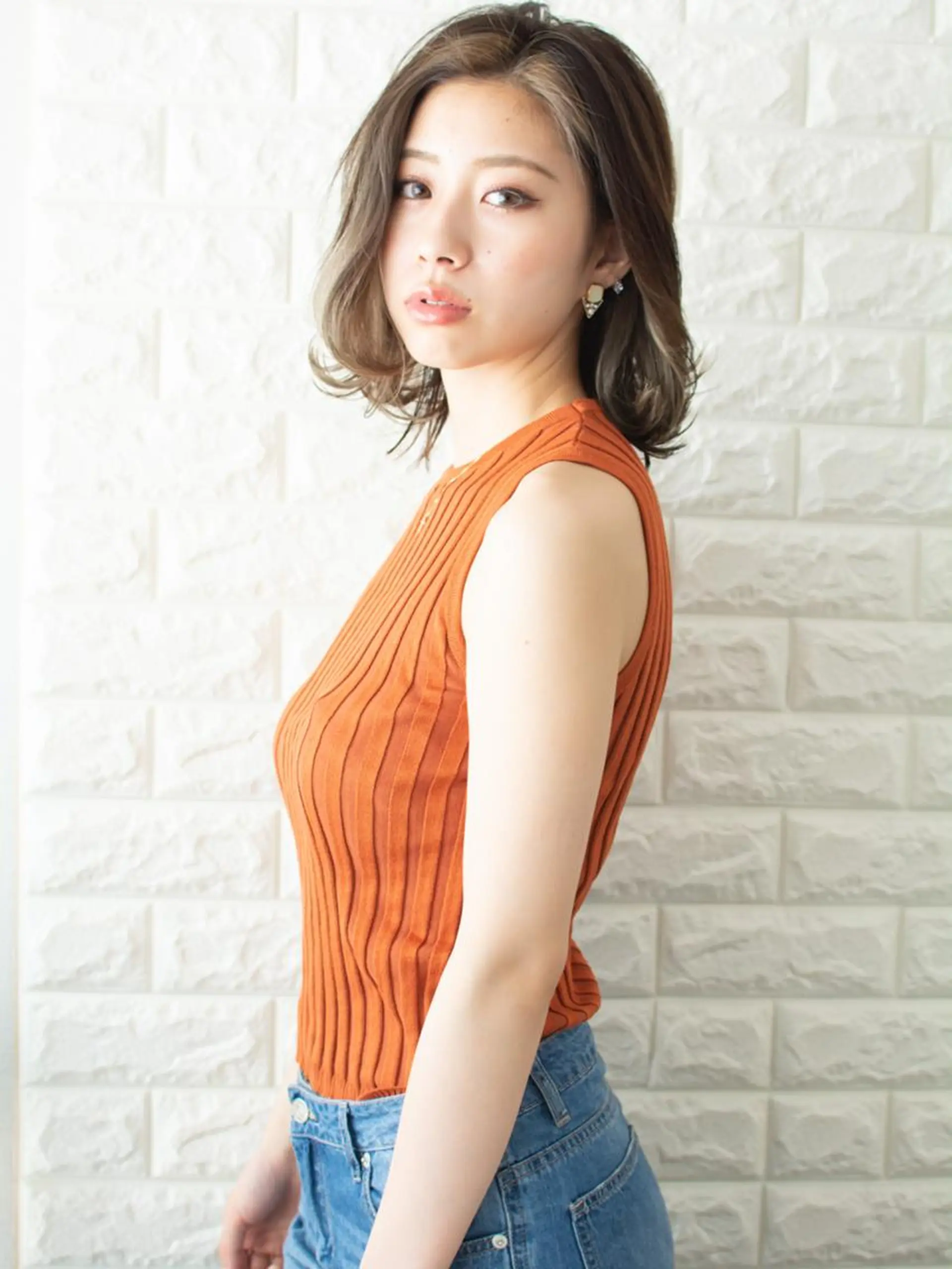 ミディアム アッシュ ボブ 外国人風カラー かきあげバング 外ハネヘア 撮影モデル 斉藤 正敏のその他イメージ