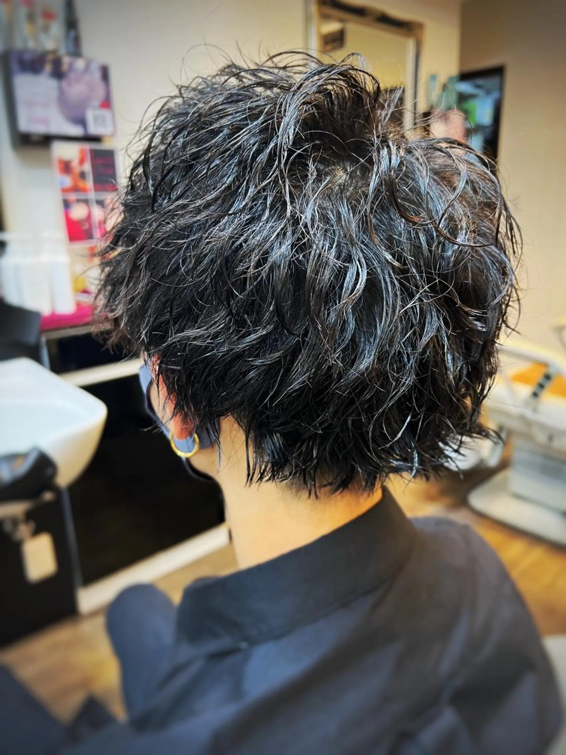 ショート パーマ メンズ メンズパーマ ツイストスパイラルパーマ スパイラルパーマ 二本木 秀成のヘアスタイル