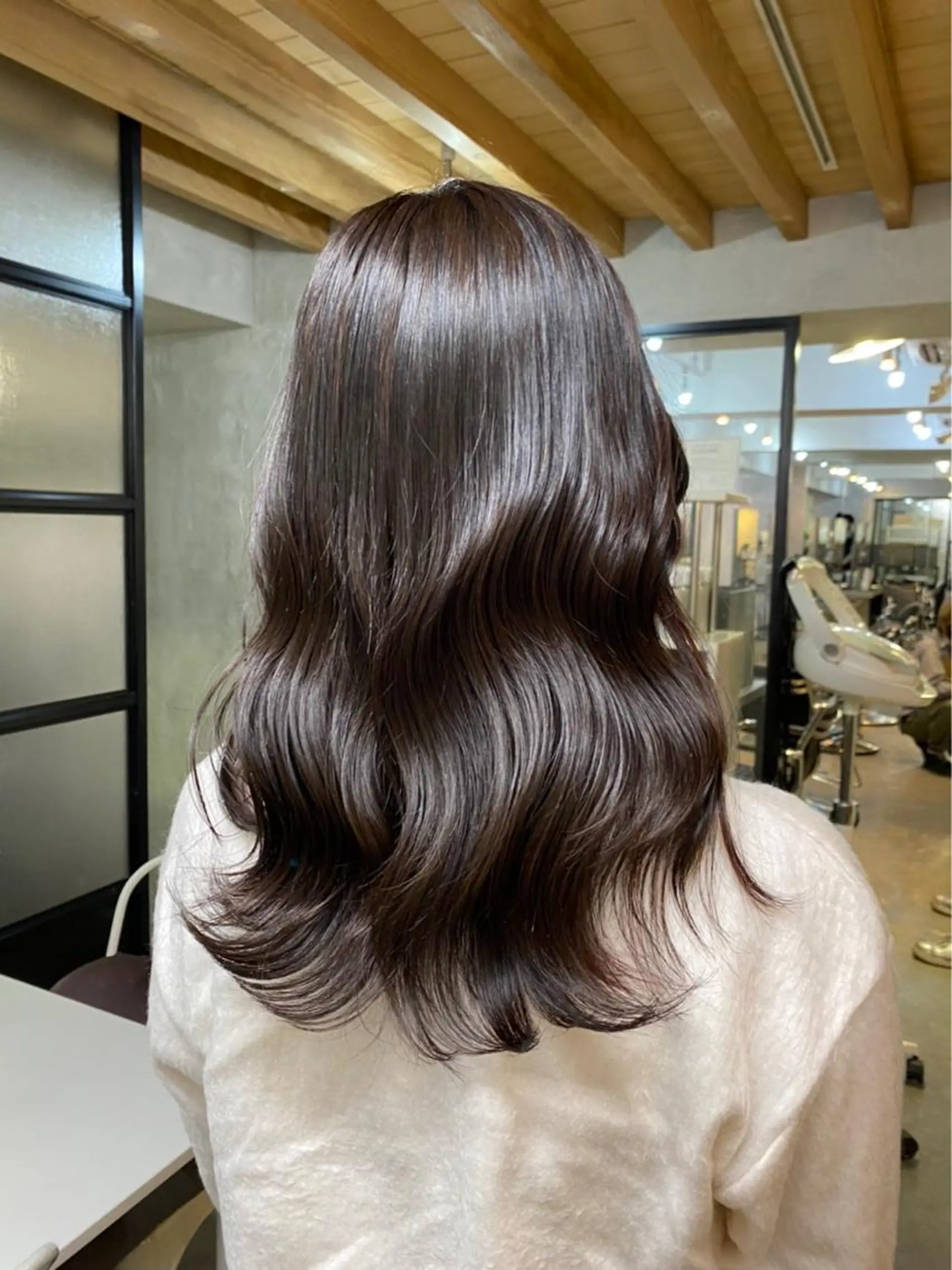 ミディアム カラー ブラウンカラー モカブラウン 福井 采未のヘアスタイル