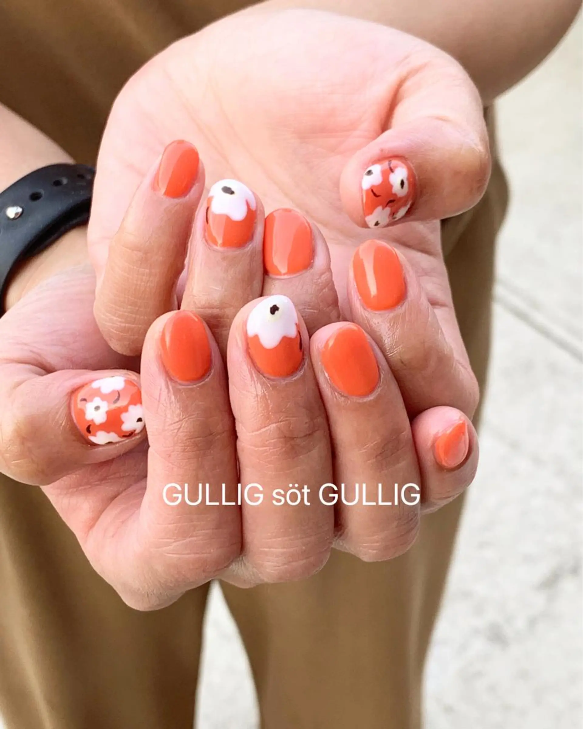 ネイル ハンドネイル GULLIG söt GULLIGのネイルデザイン