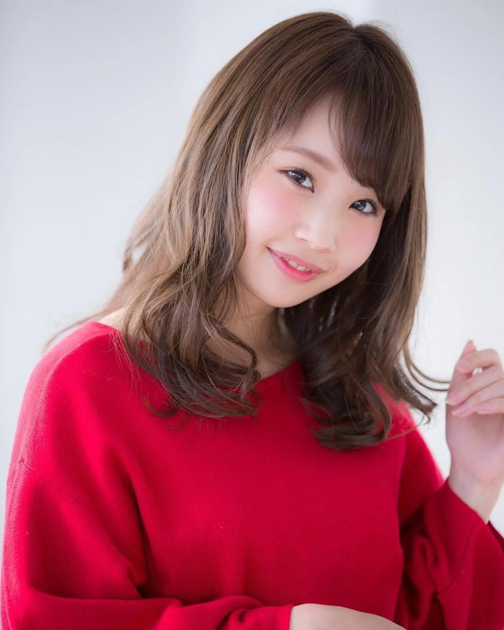 セミロング カラー パーマ セミロングパーマ 透明感カラー イルミナカラー 中原 梨沙のヘアスタイル