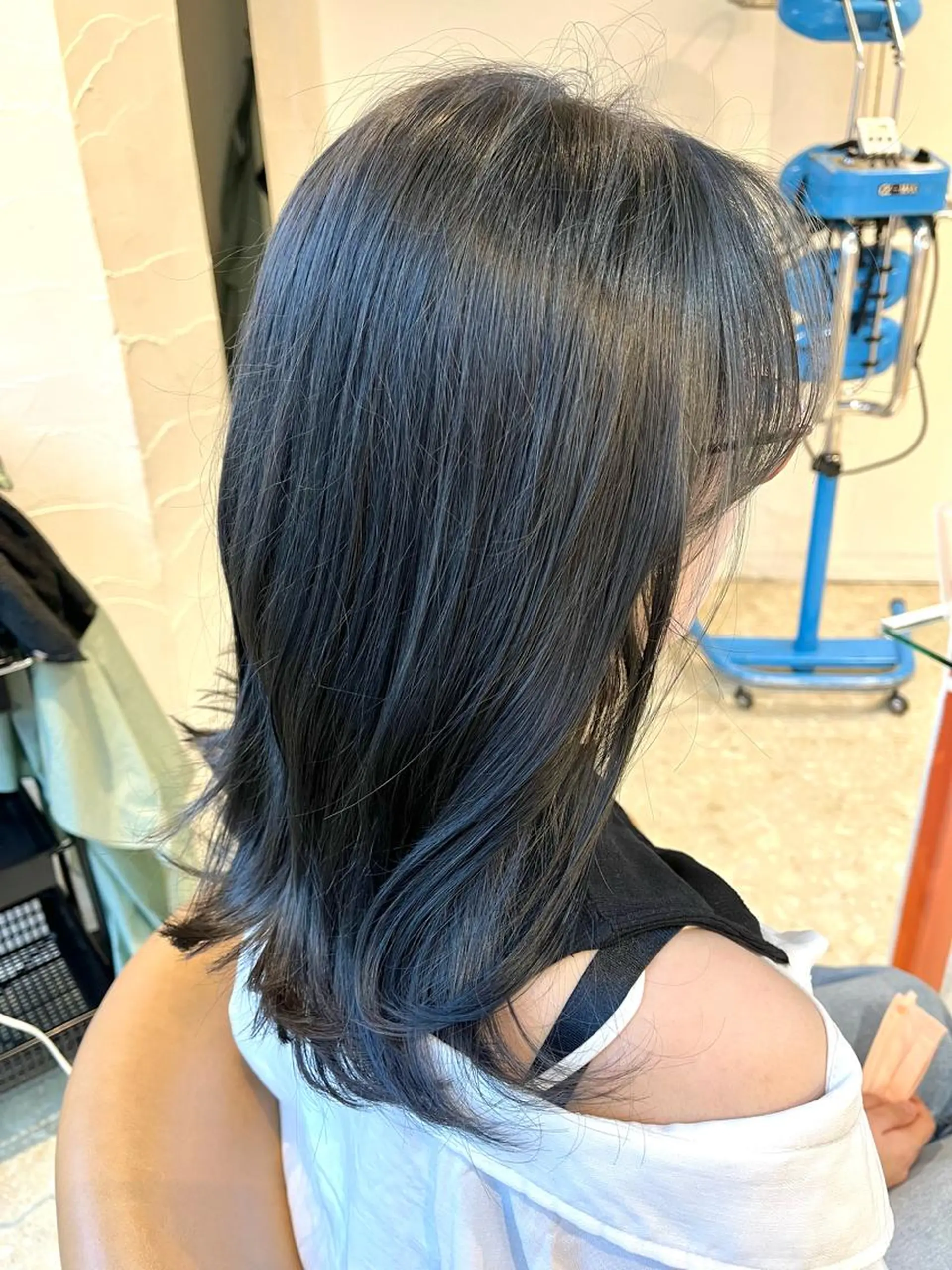 ミディアム カラー ヘアカラー うしだ かおるのヘアスタイル