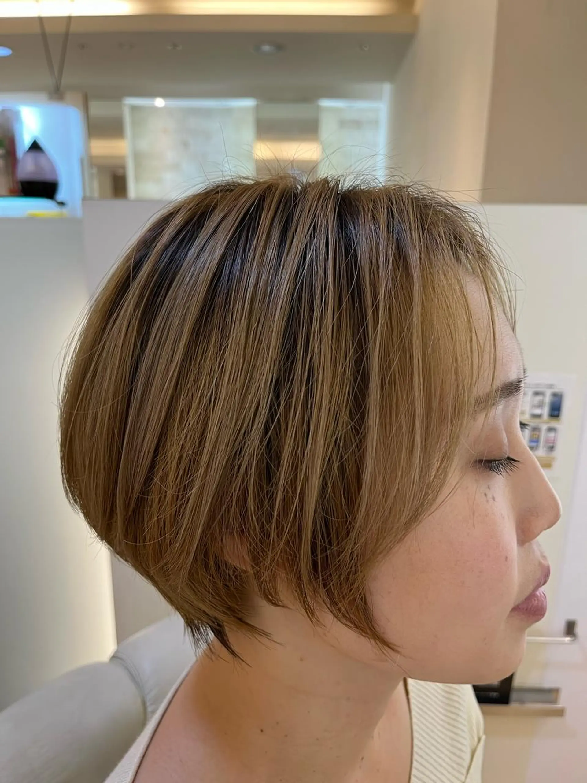 ショート ショートボブ ボブ レイヤーカット ショートヘア ヘアカラー 山岡 徹也のヘアスタイル