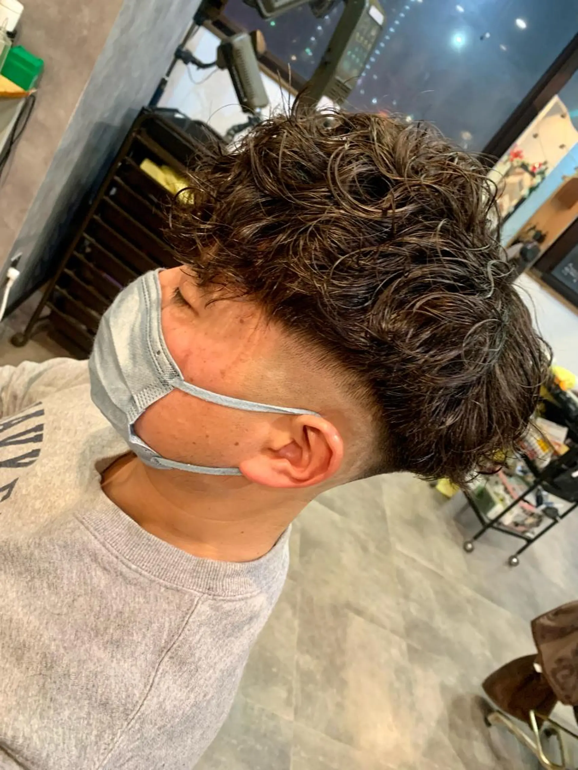 パーマ メンズ フェードカット メンズパーマ スキンフェード カット パーマ stylist 静音「LEON」のヘアスタイル