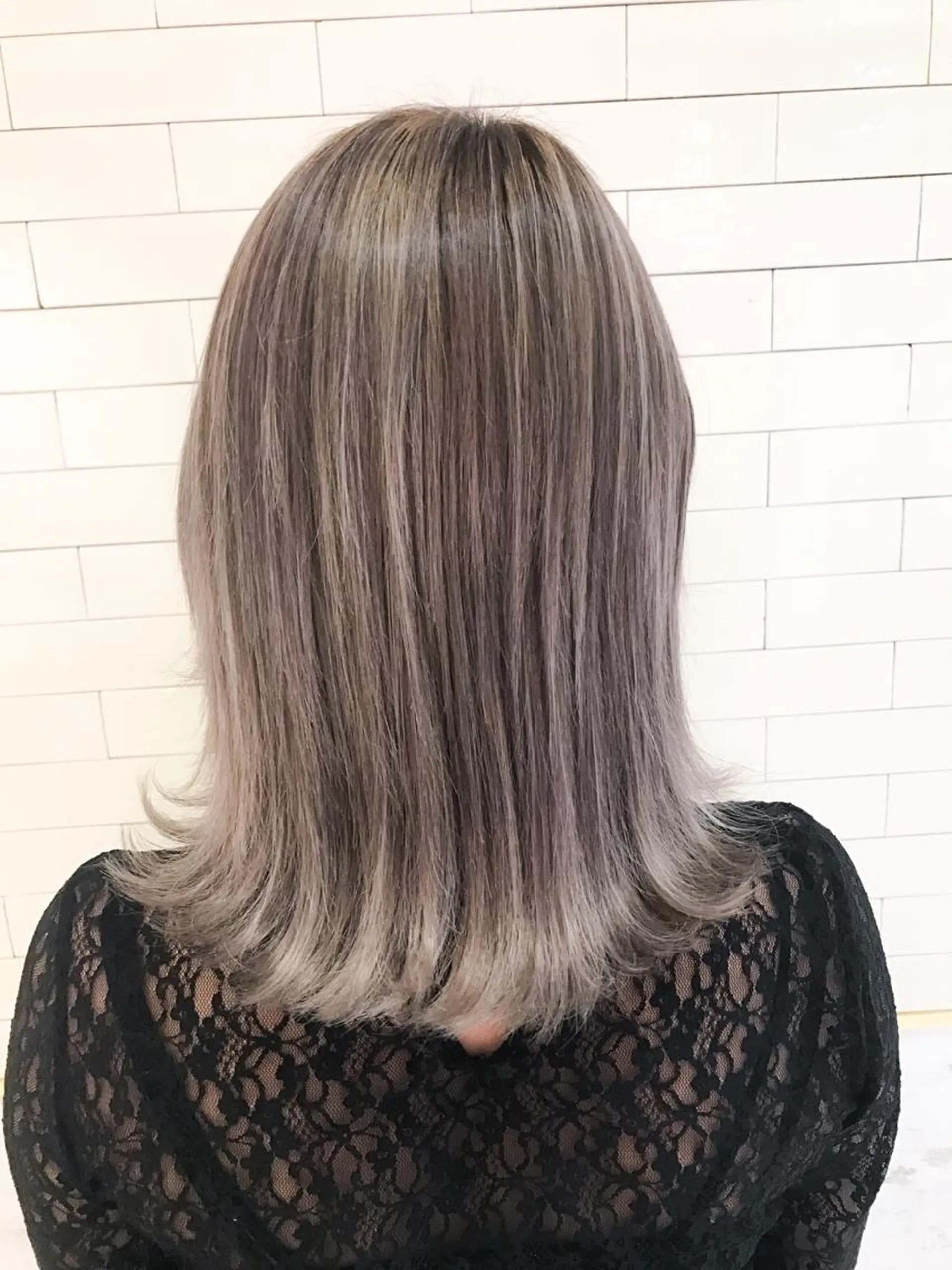 ショート カラー 切りっぱなしボブ ベージュカラー ハイライトカラー ボブ 外国人風カラー 🧡ショートの達人 🧡SHOのヘアスタイル