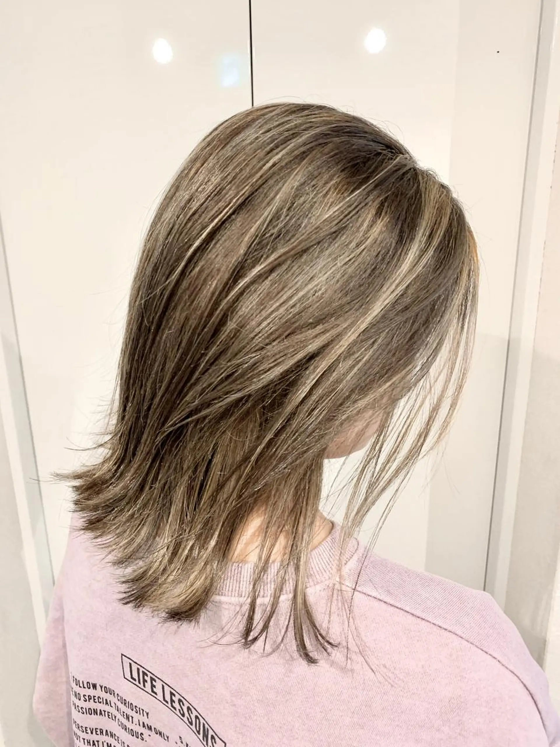 ミディアム 韓国レイヤーカット KOUKIのヘアスタイル