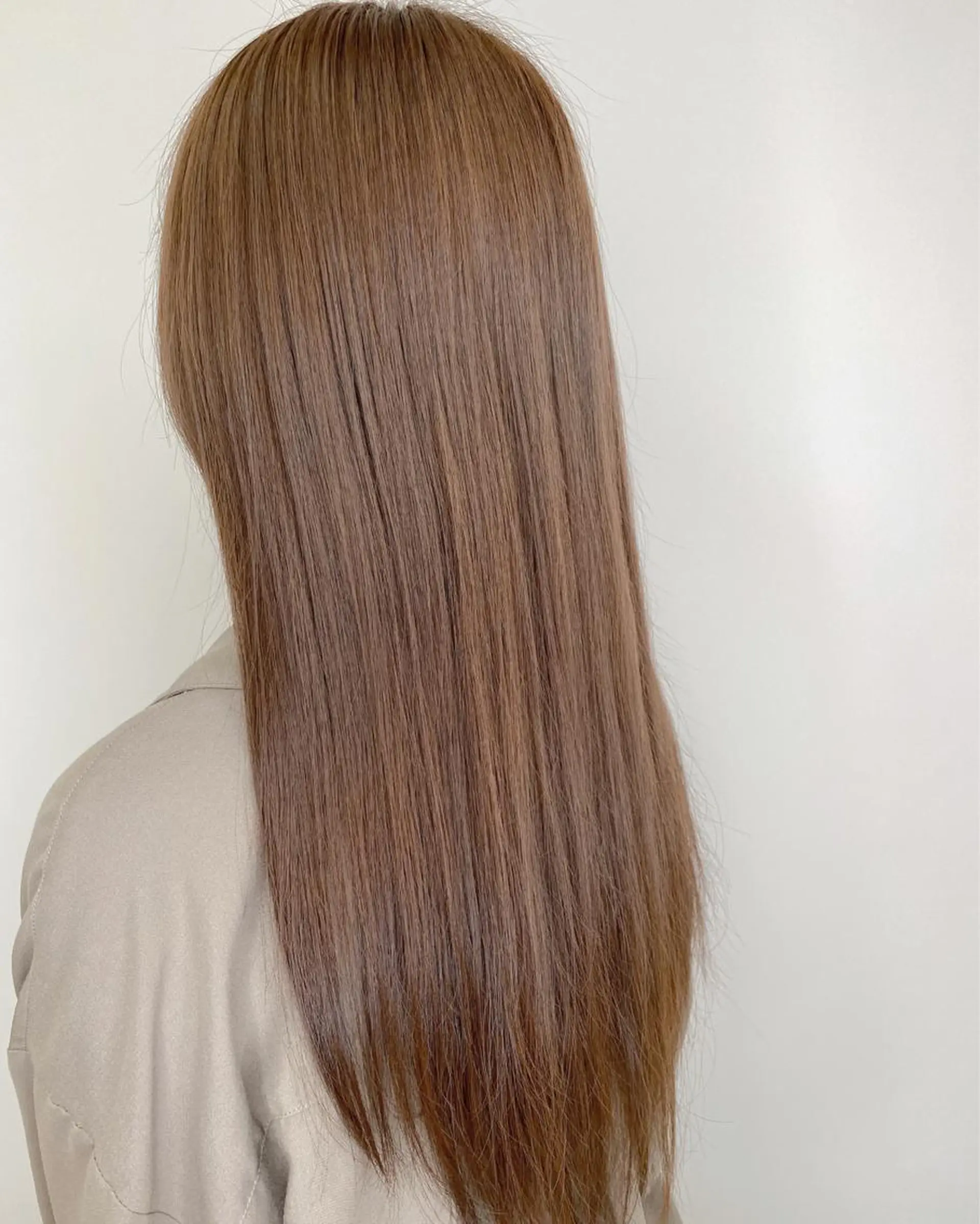 セミロング カラー ブリーチ ケアブリーチ SALOWIN神戸三宮East店所属・【透明感、艶髪】西村 有司のヘアスタイル