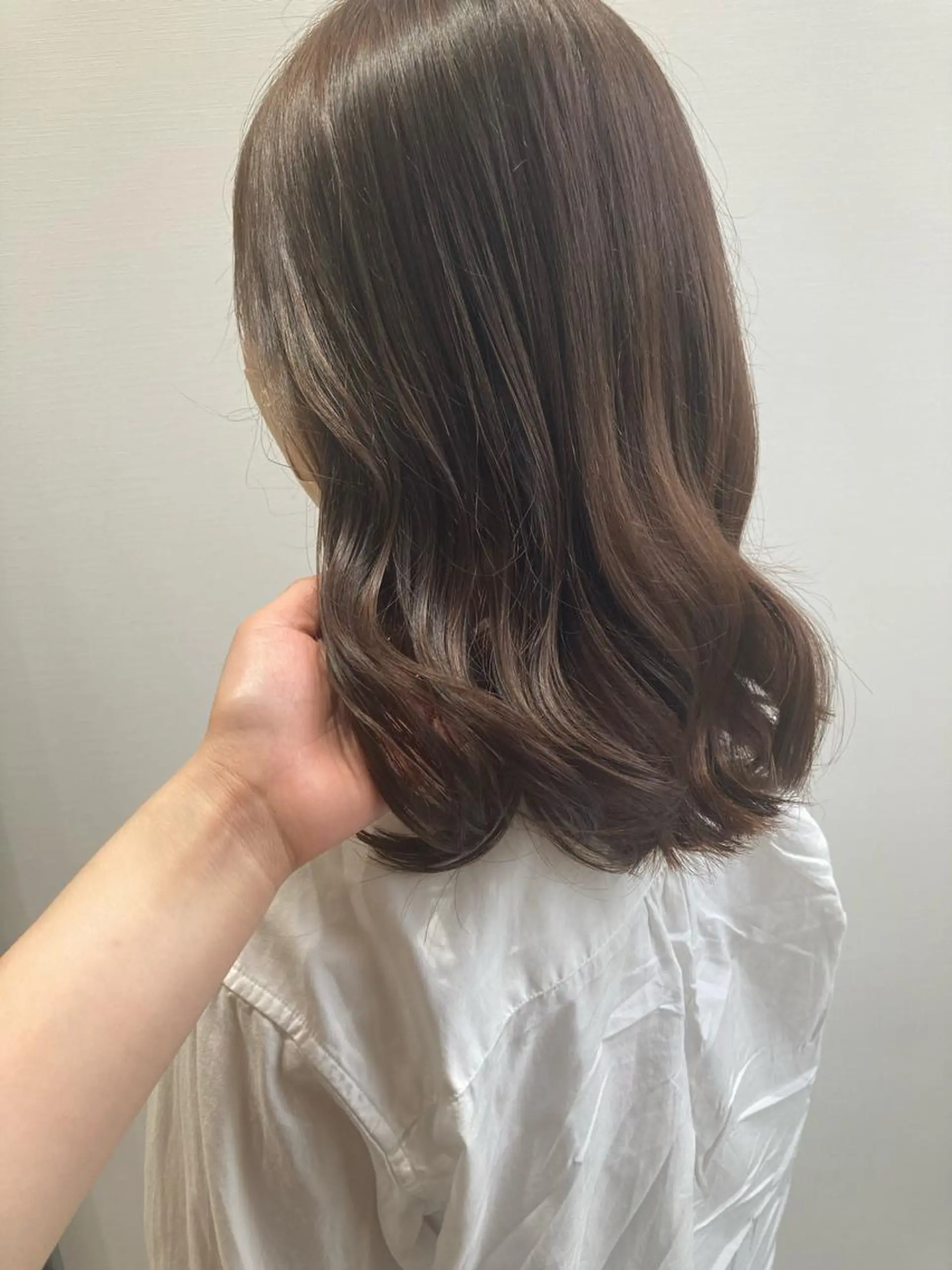 ミディアム ✨色持ちの良い艶 カラー✨蟹江真世のヘアスタイル