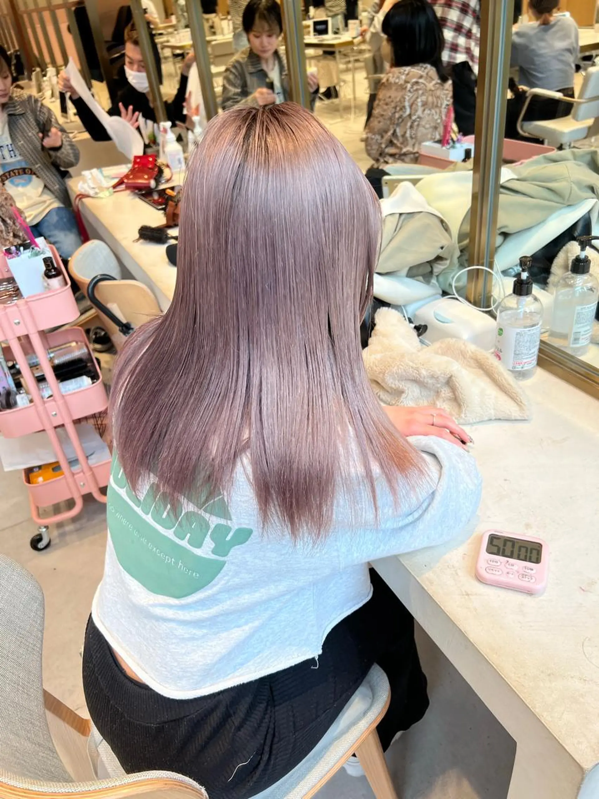 ミディアム カラー グレージュ ボブ ヘアカラー トリートメント ヘアセット レイヤー専門家 ダブルカラー修のヘアスタイル
