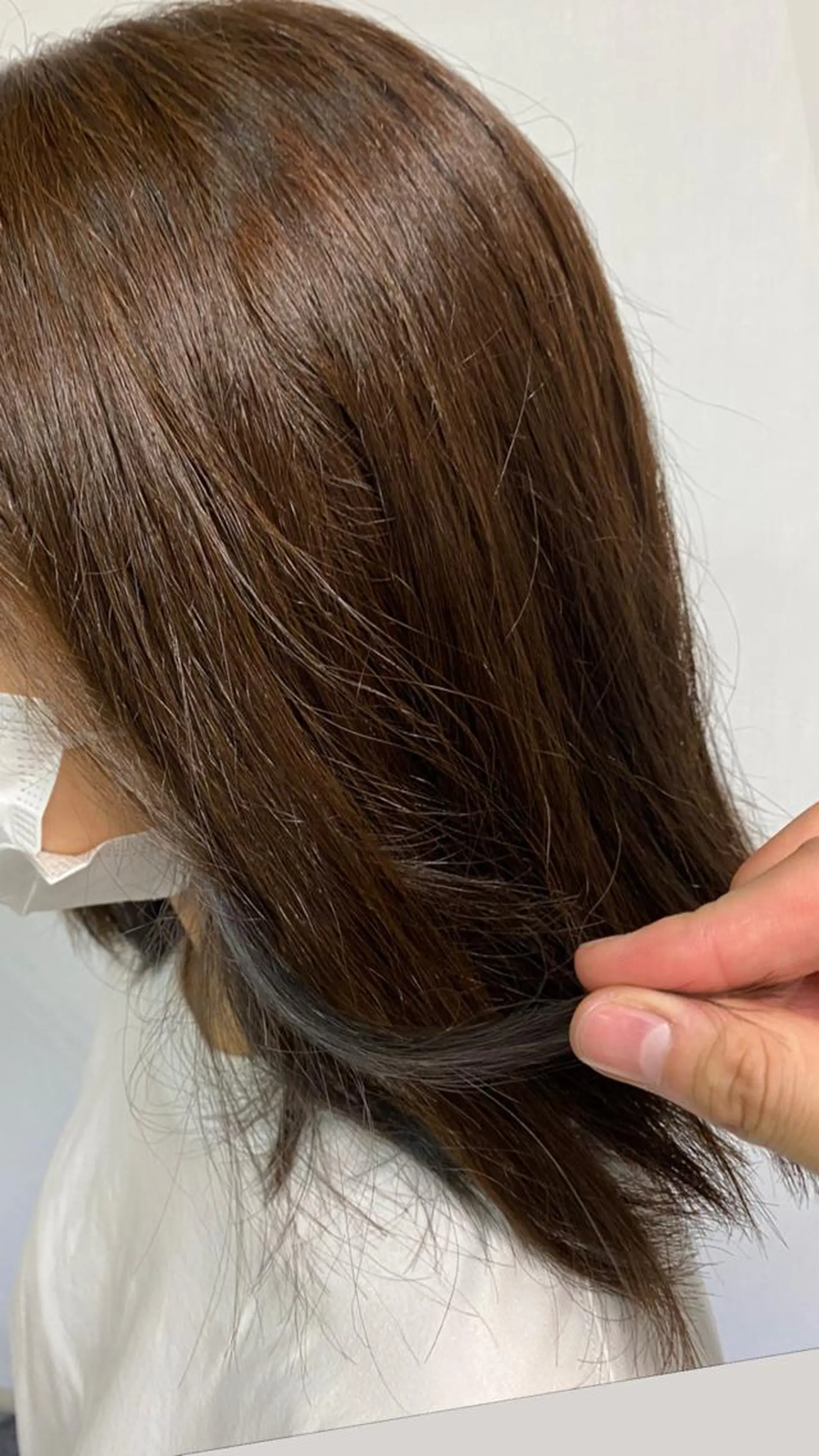 ミディアム カラー ブリーチ ブルーカラー シルバー 木下 広太のヘアスタイル