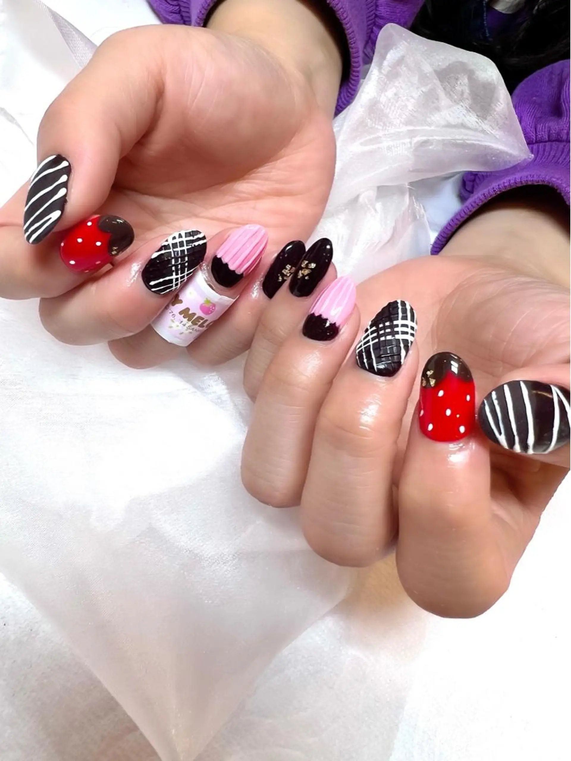 ネイル アートネイル ジェルネイル ロングネイル マグネットネイル ニュアンスネイル ハンドネイル clover nailのネイルデザイン