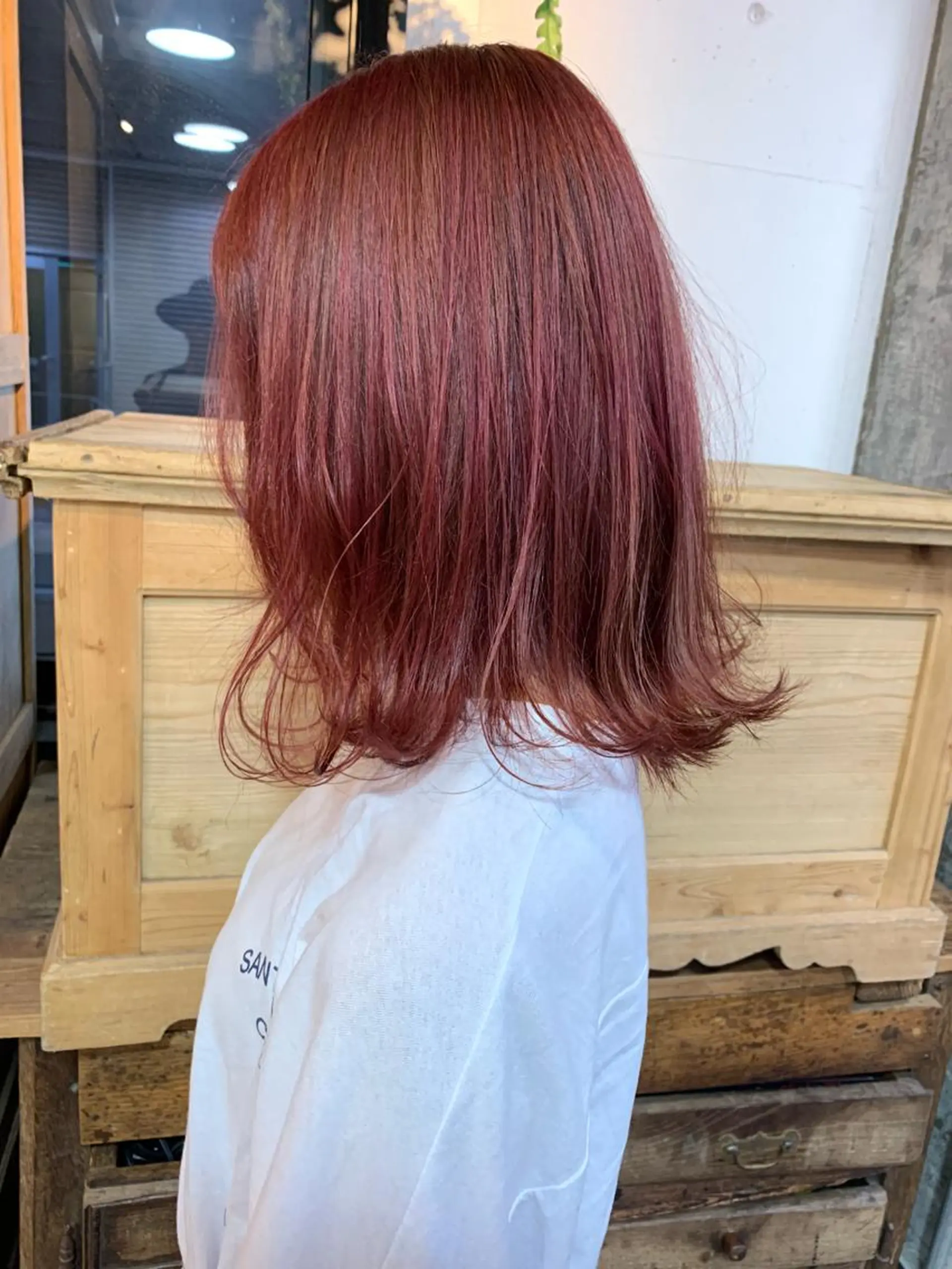 ミディアム カラー レッドカラー 古賀 侑磨のヘアスタイル