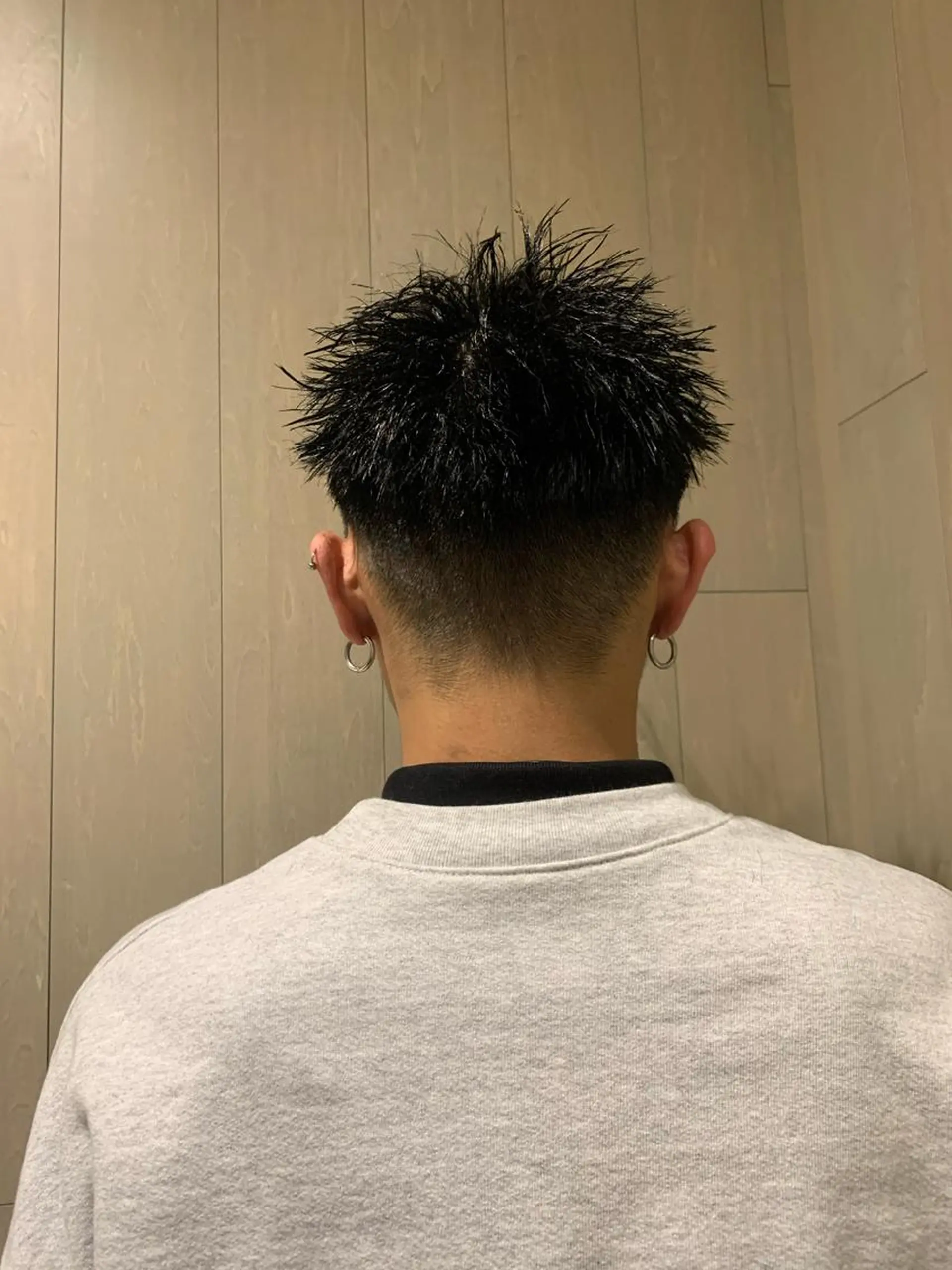 ショート カラー メンズ 糟谷 慈英のヘアスタイル