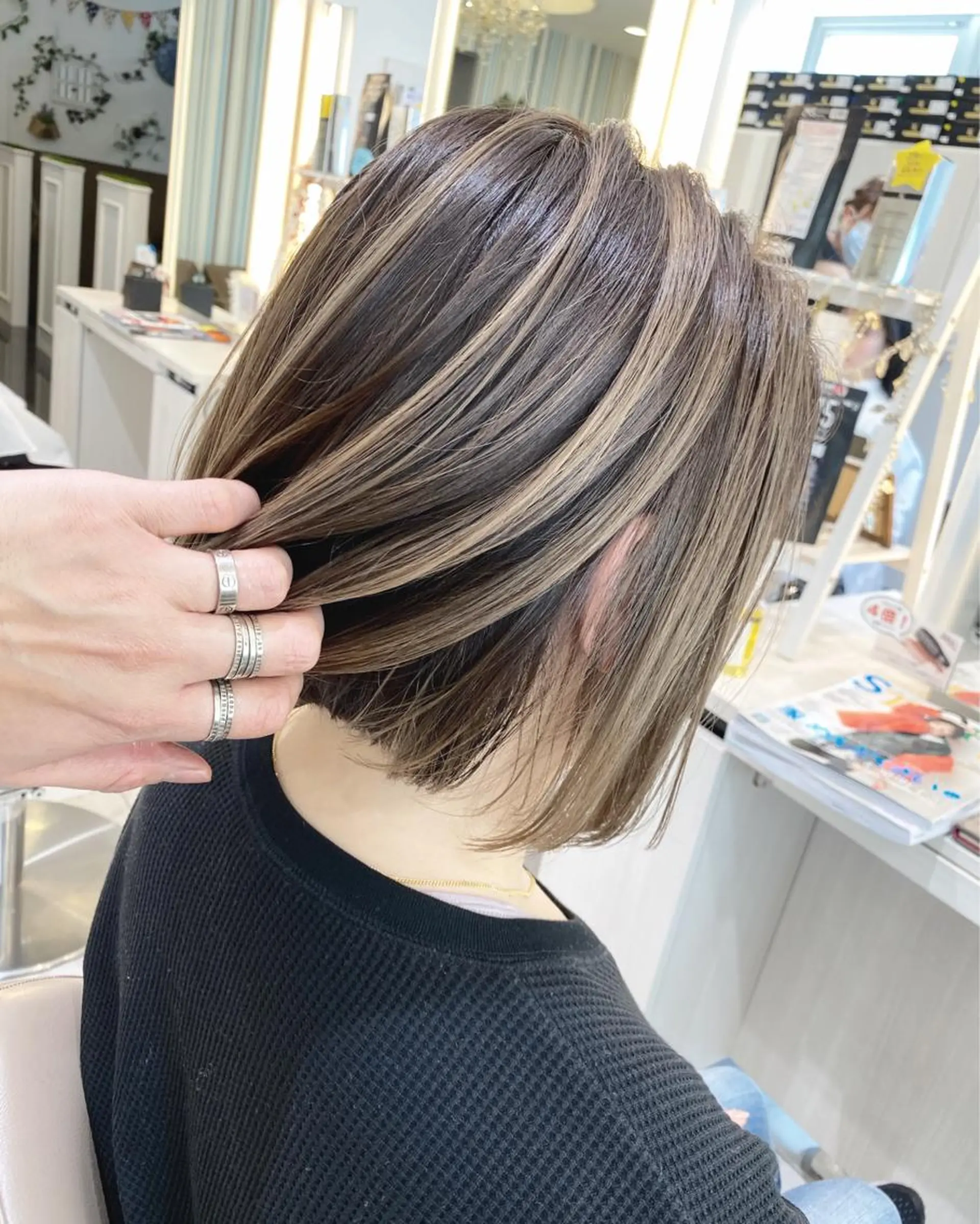 ミディアム カラー バレイヤージュ レイヤーカット カット ヘアカラー 山崎俊輔/髪質改善 /バレイヤージュのヘアスタイル
