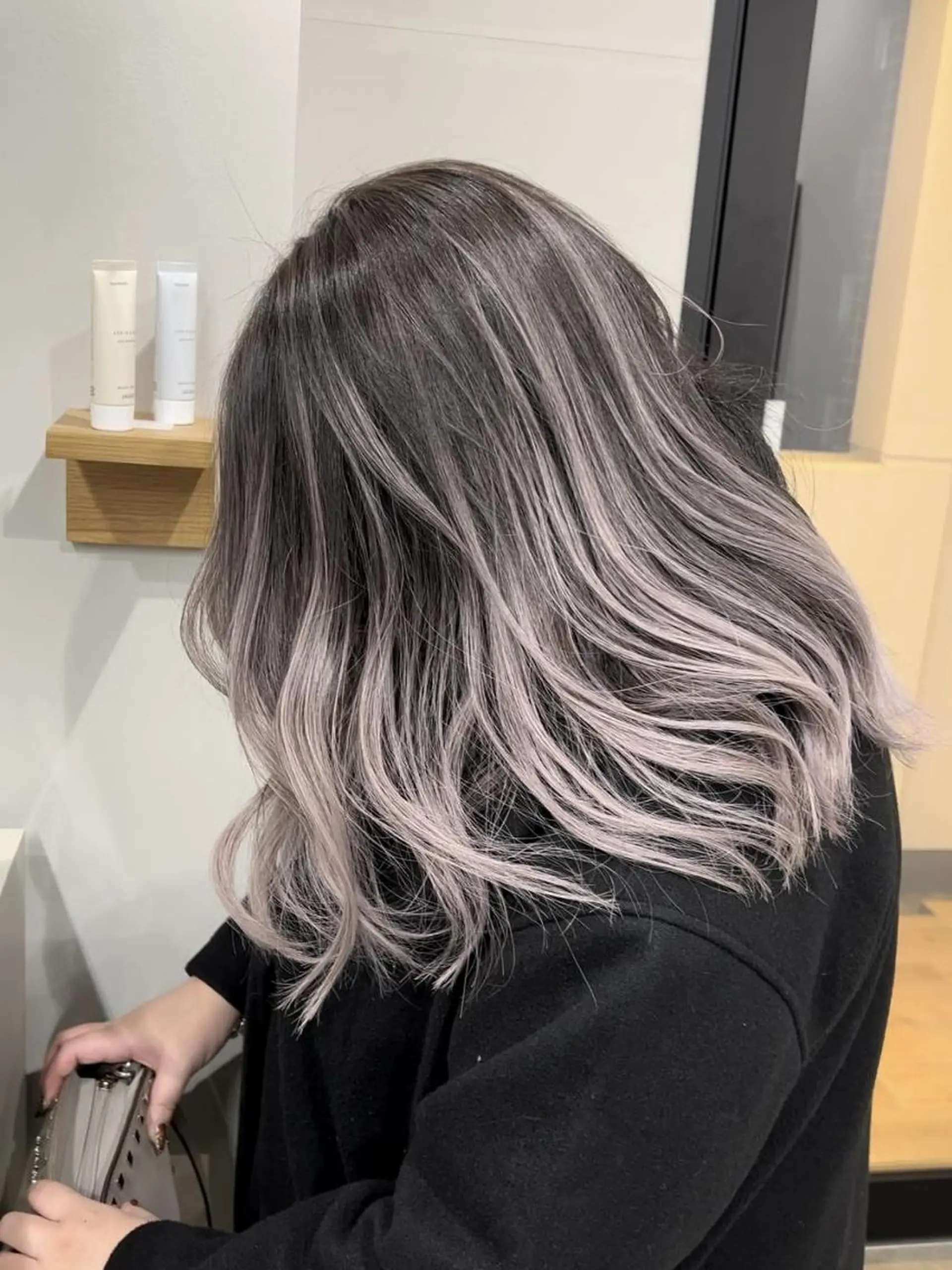 セミロング カラー ✨【公式】 juhl.横浜✨のヘアスタイル