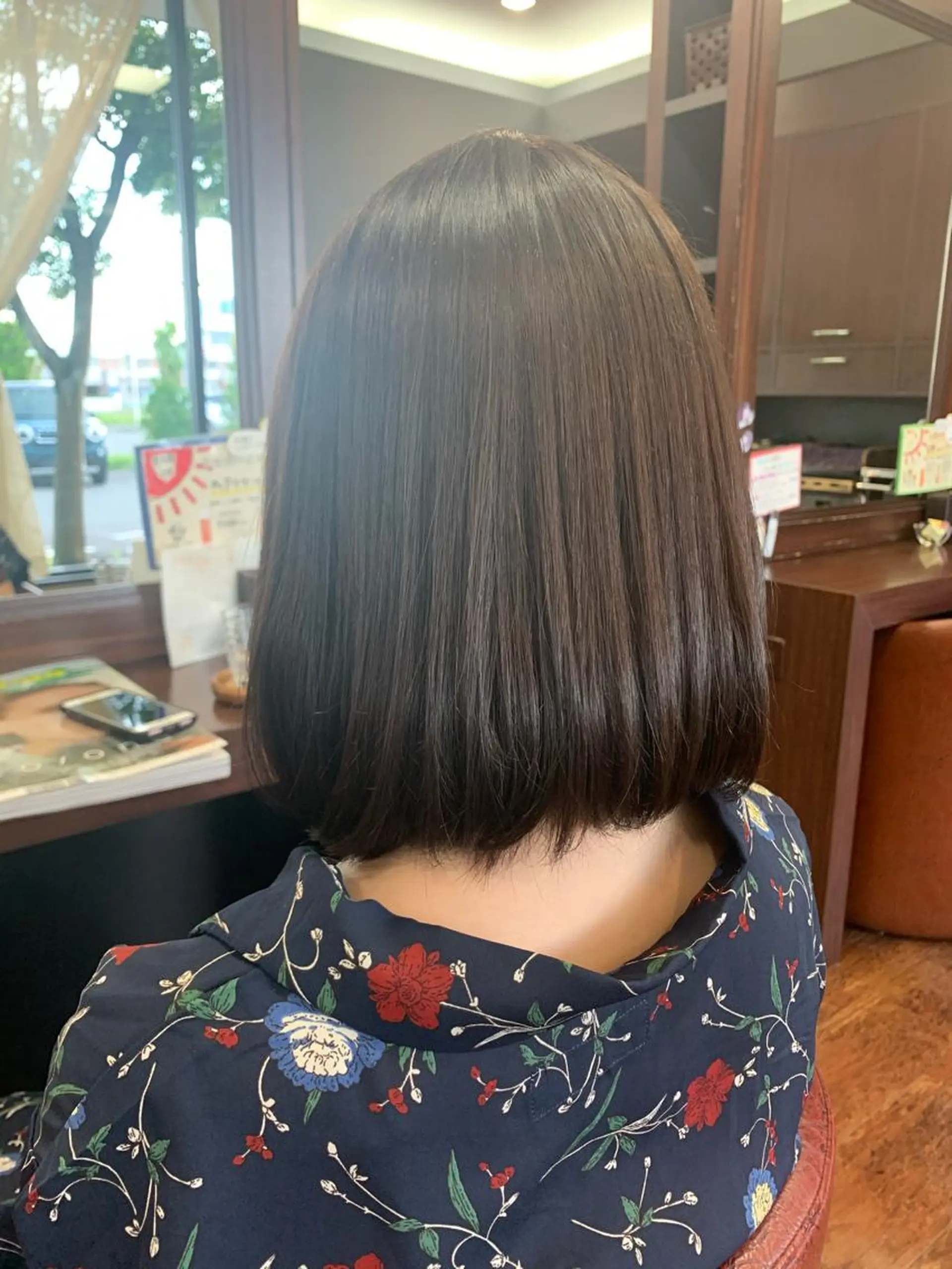 ミディアム おせ ちさとのヘアスタイル