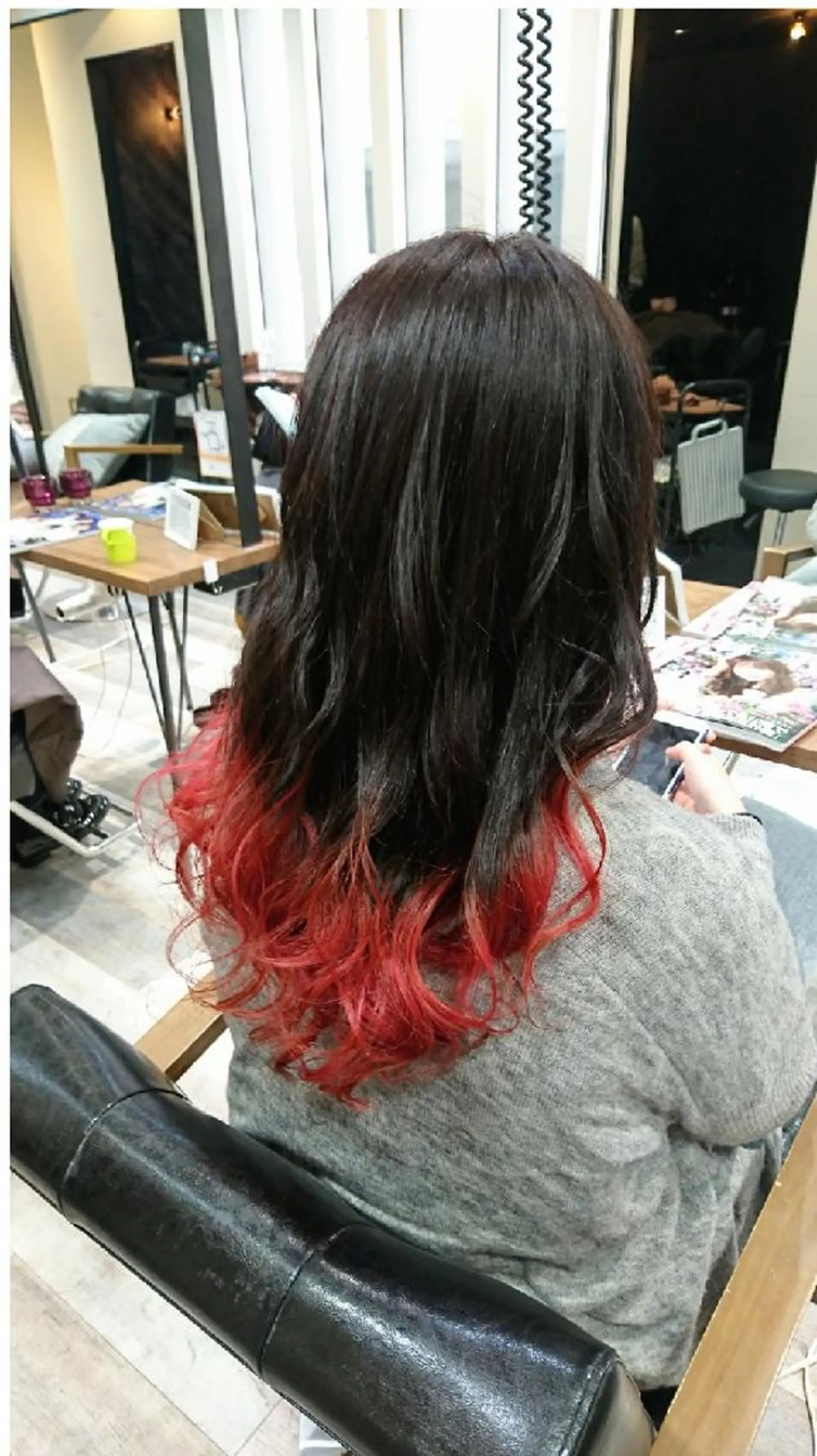 カラー ロング グラデーションカラー レッドカラー ACROあべの店所属・艶カラー/インナー /グラデ/大西小百合のヘアスタイル