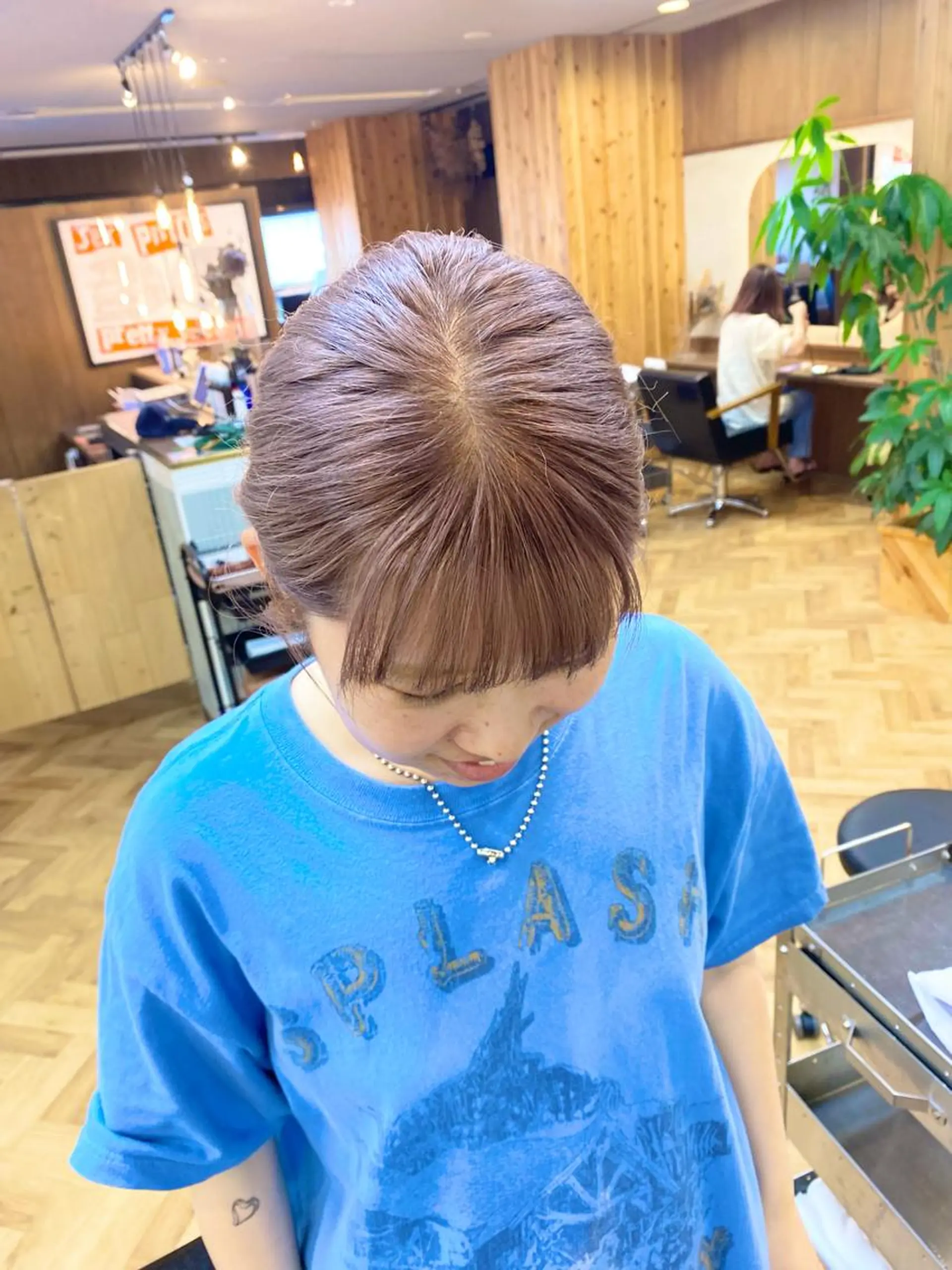 ミディアム デザインカラー/ボブ ブリーチカラー/ユリのヘアスタイル