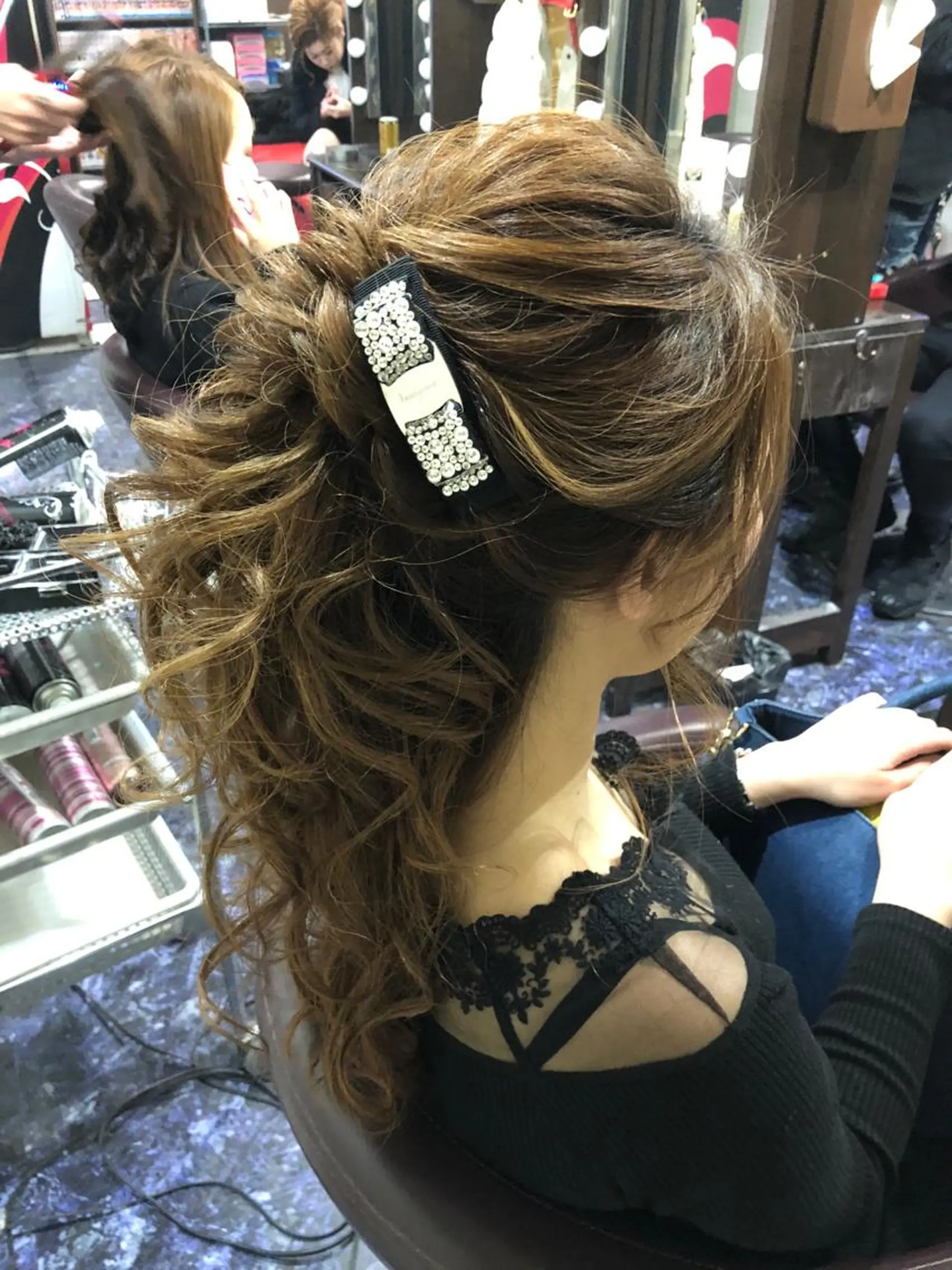 ロング ヘアアレンジ vi viのヘアスタイル