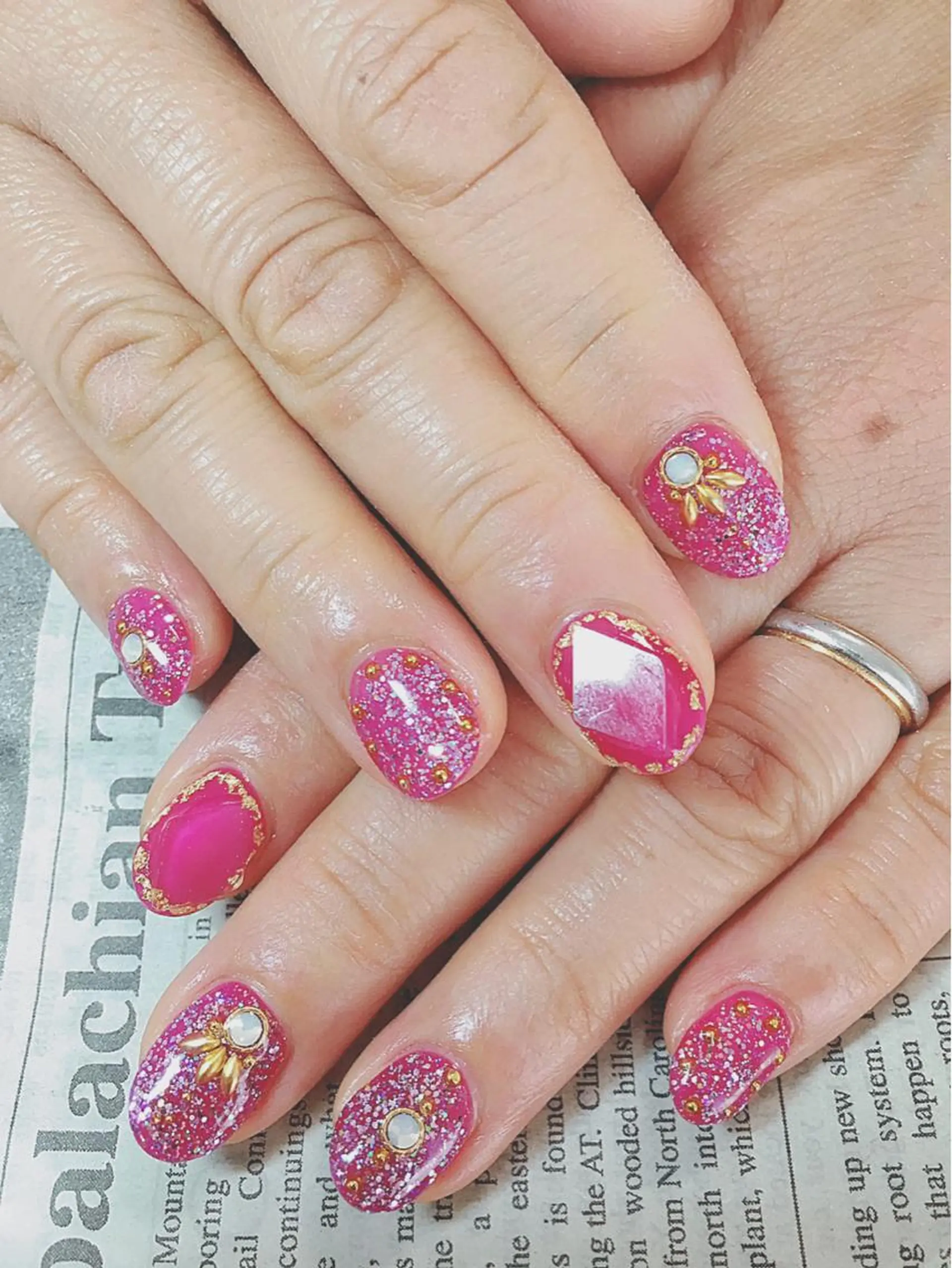 ネイル ハンドネイル ハンドケア 森山 舞のネイルデザイン