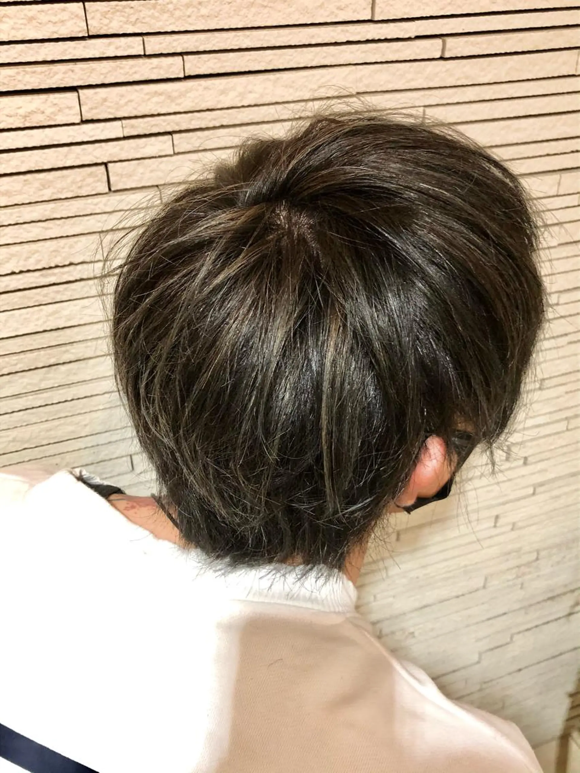 カラー メンズ メンズブリーチ メンズハイライト ブリーチ ハイライトカラー OJIMA YUKAのヘアスタイル