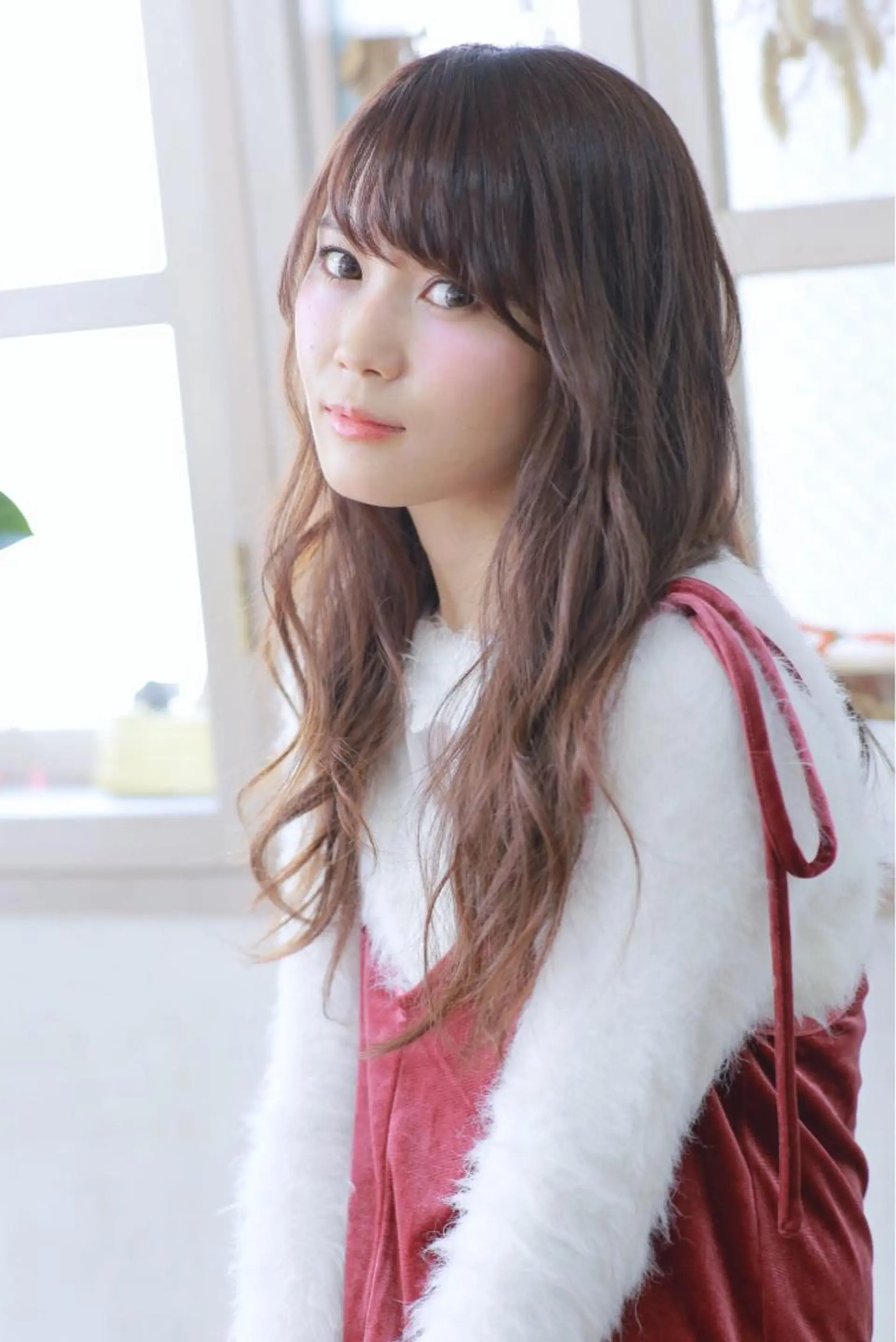 ロング カラー パーマ ヘアアレンジ グラデーションカラー ボブ 外国人風カラー エクステ 推し活専用 【派手髪】飯野ゆかりのヘアスタイル