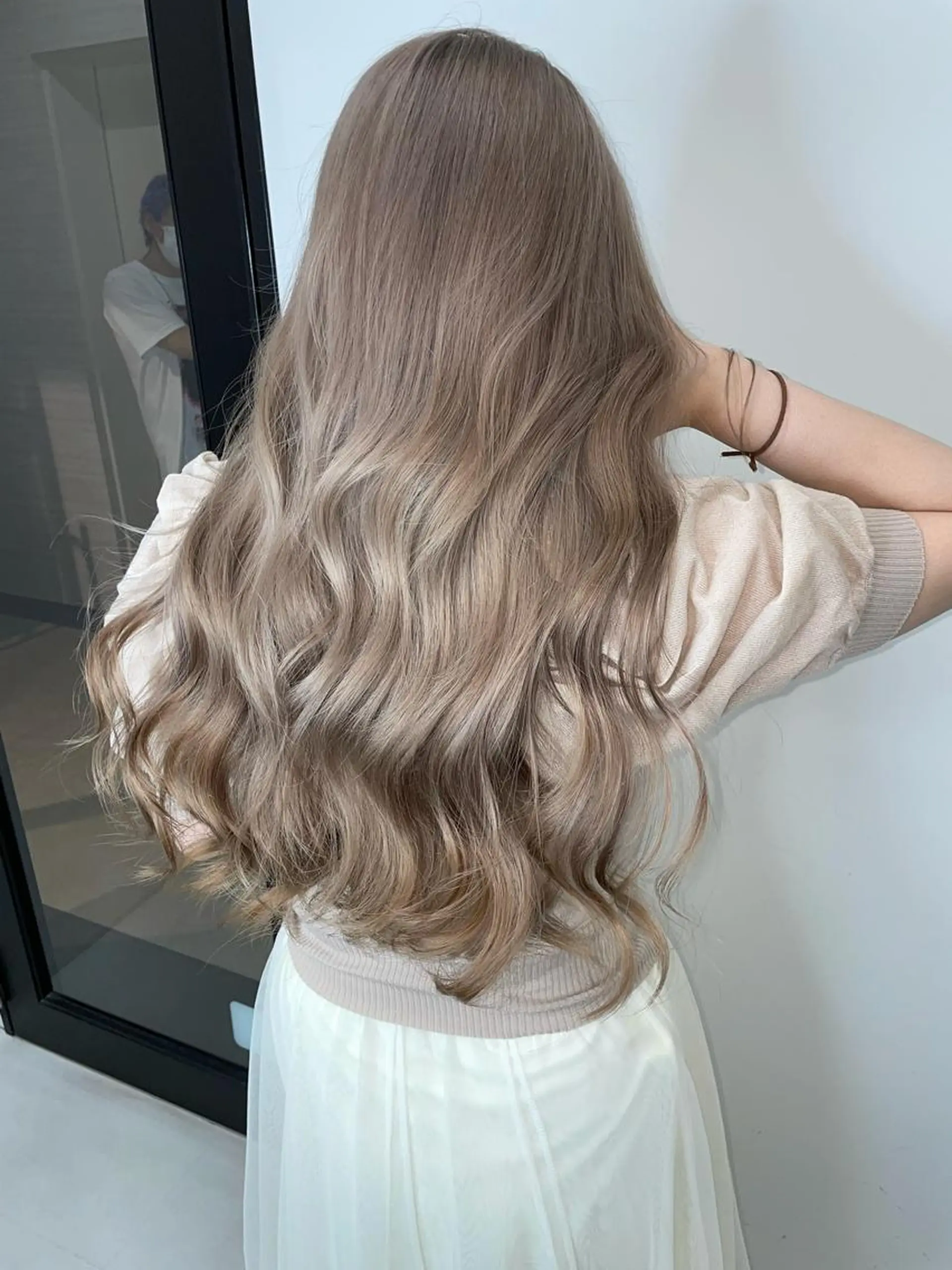 ロング 手島 カミラのヘアスタイル