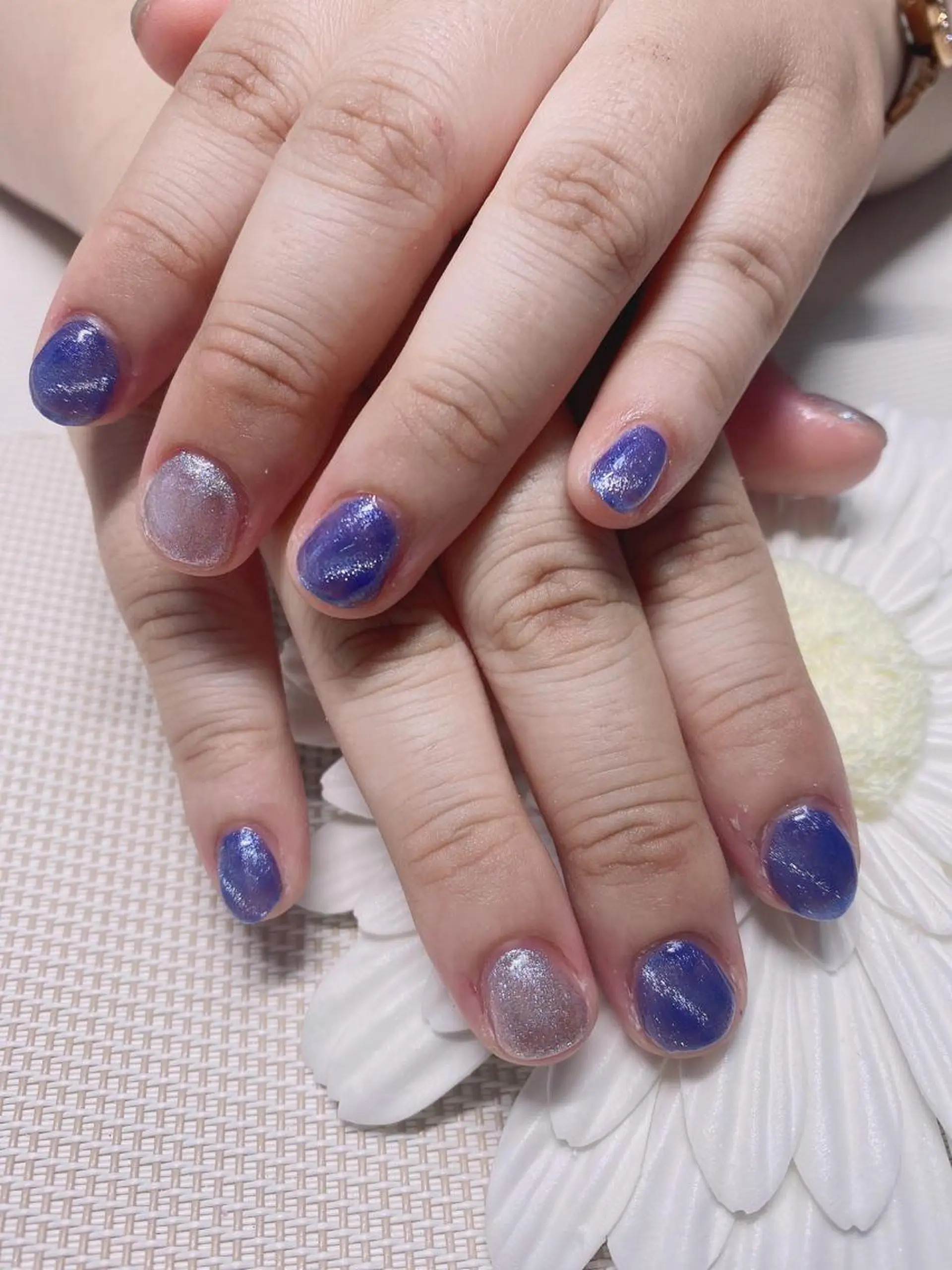 ネイル ブルー マグネットネイル マグネットワンカラー ワンカラーネイル Jasmine nailsalon所属・ジャスミン ネイルサロンのネイルデザイン