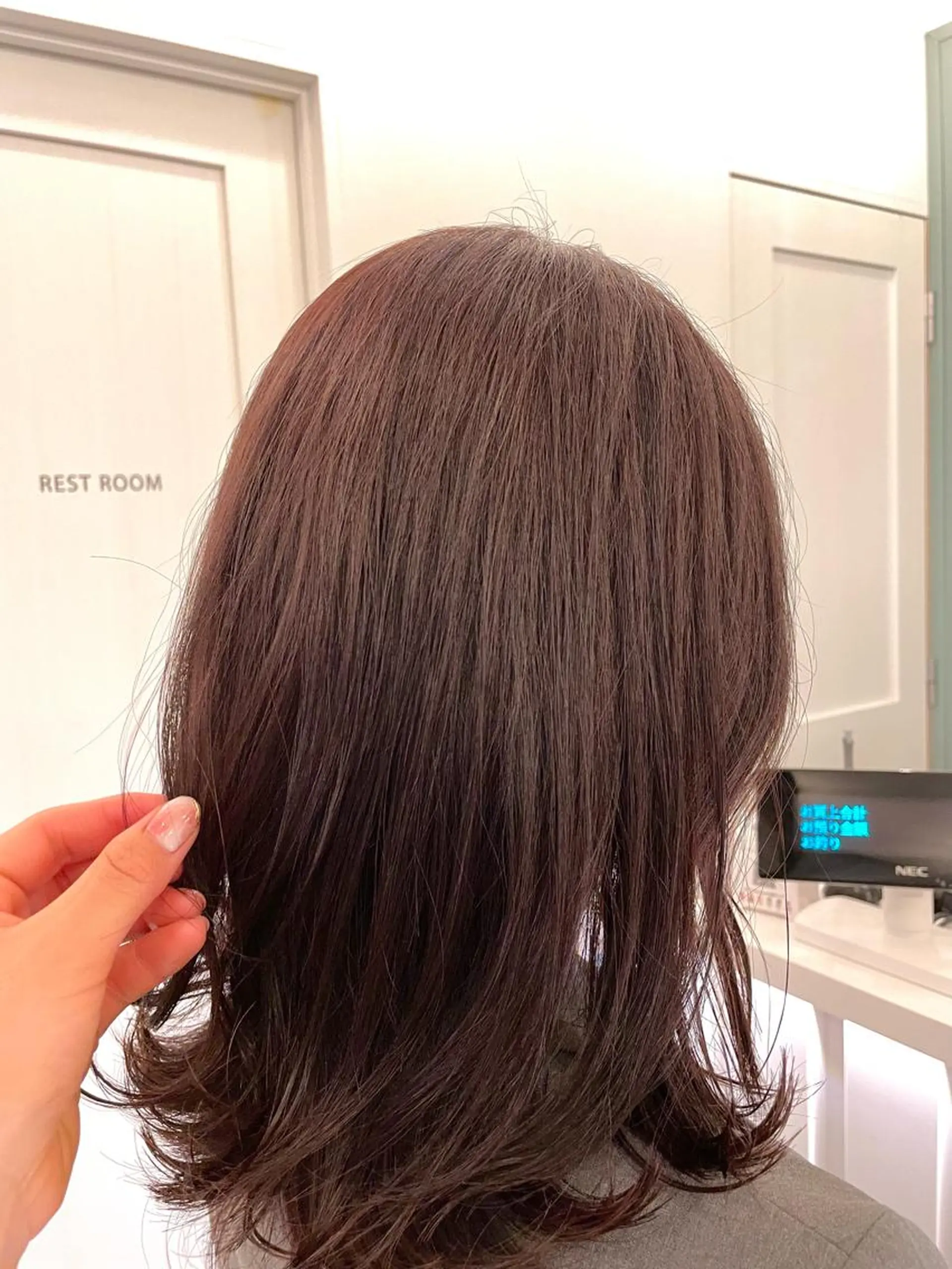 セミロング カラー カット ヘアカラー 💘韓国レイヤー上 品カラーruru💘のヘアスタイル