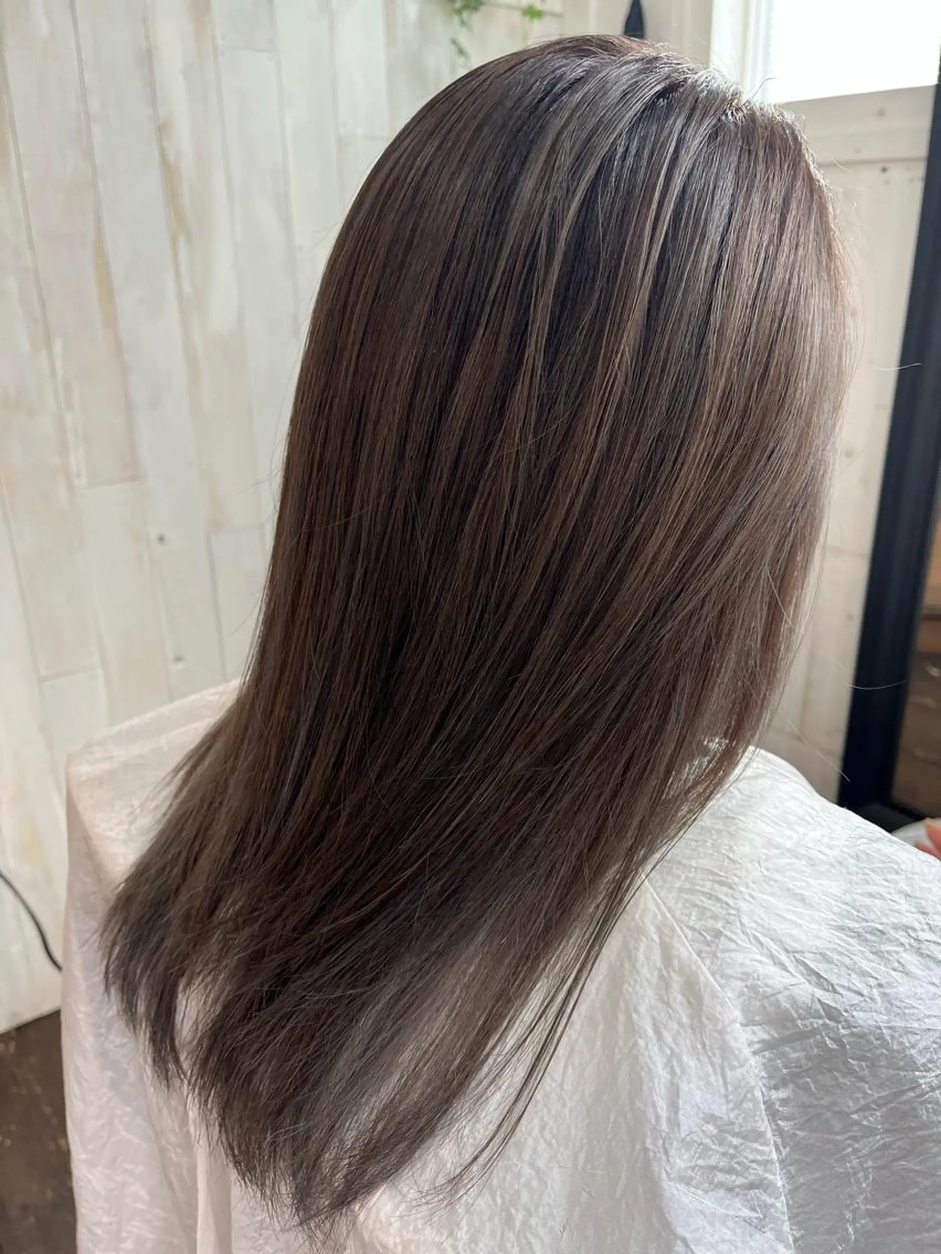 セミロング 紙屋 隼人のヘアスタイル