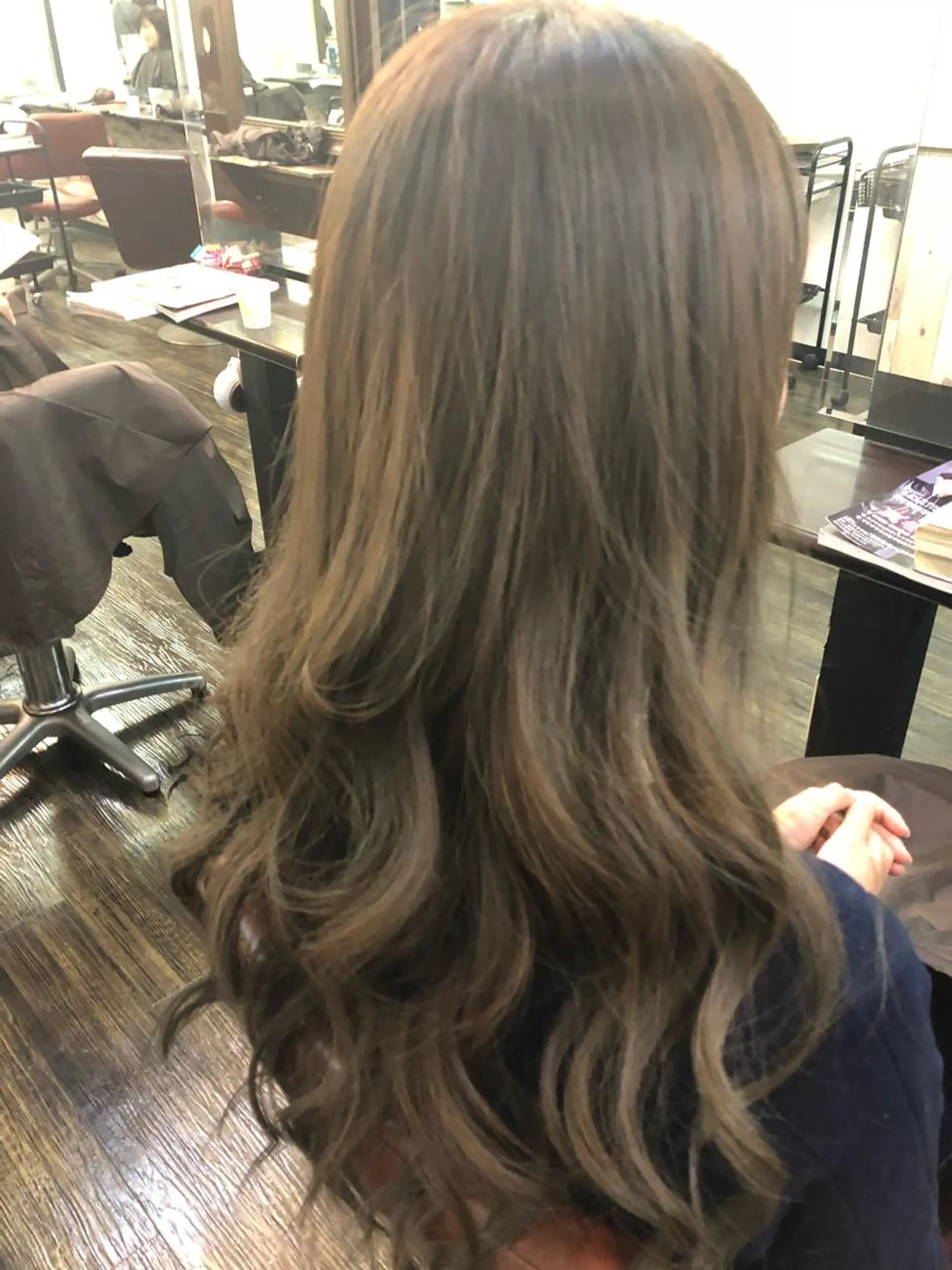 ロング アッシュ カット パーマ トリートメント 川野 賢のヘアスタイル