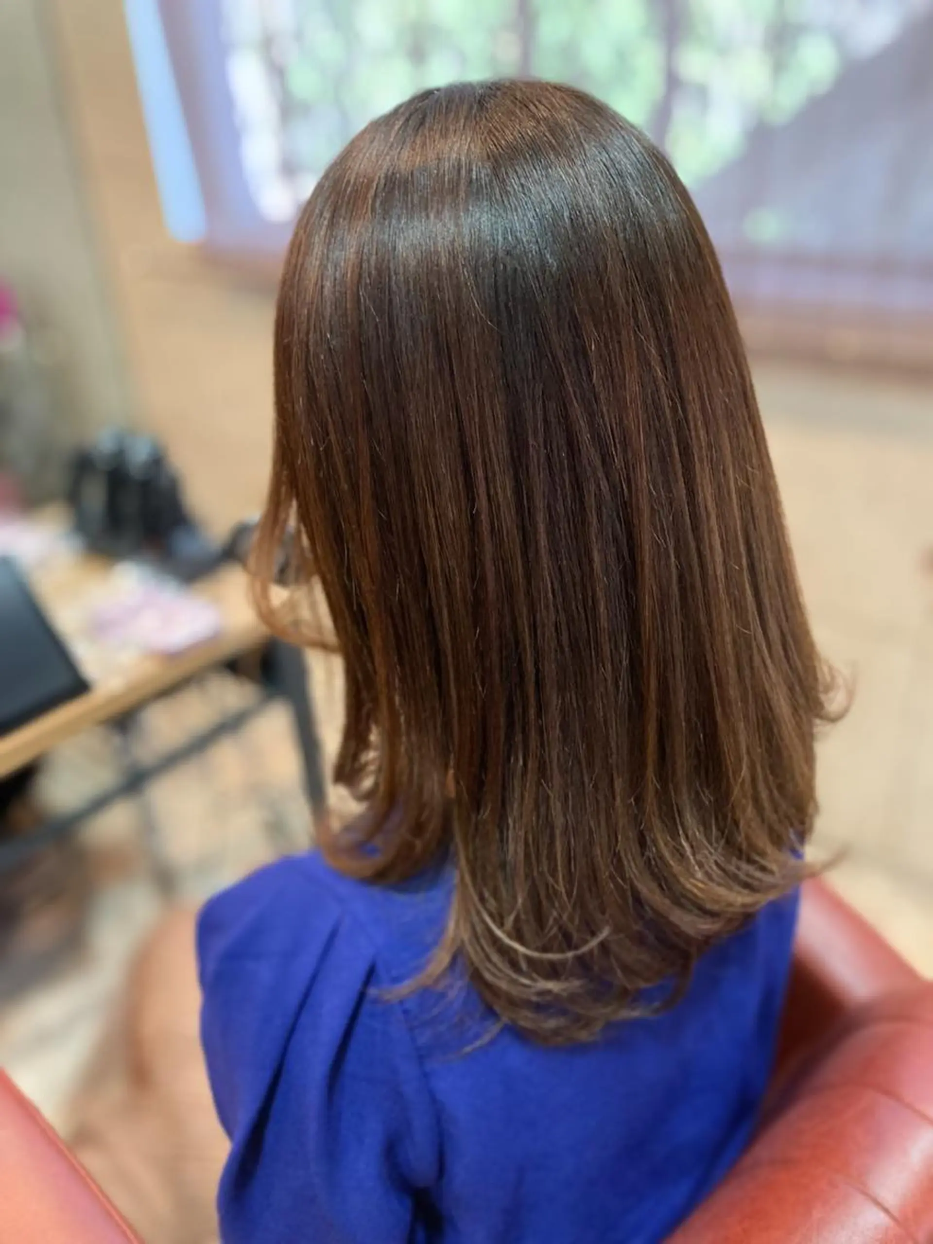 セミロング カラー ERIKO Tのヘアスタイル