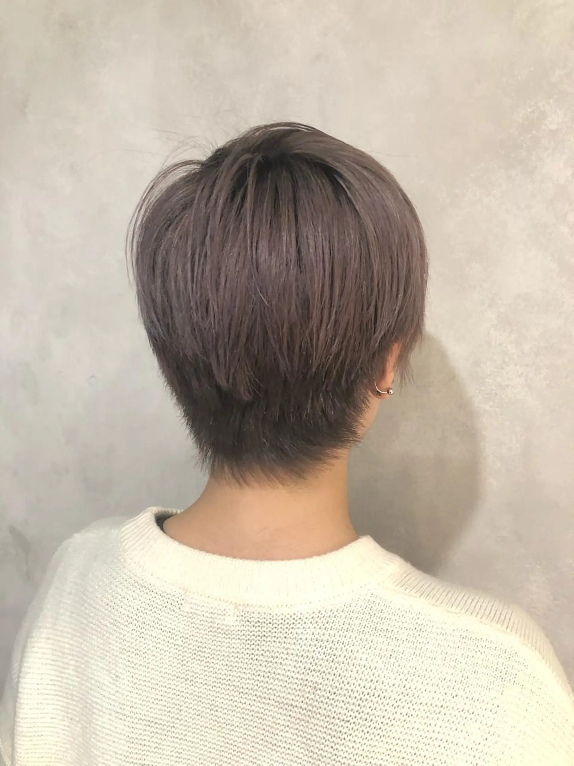 ショート カラー 艶カラー×似合わせ カットshihomiのヘアスタイル