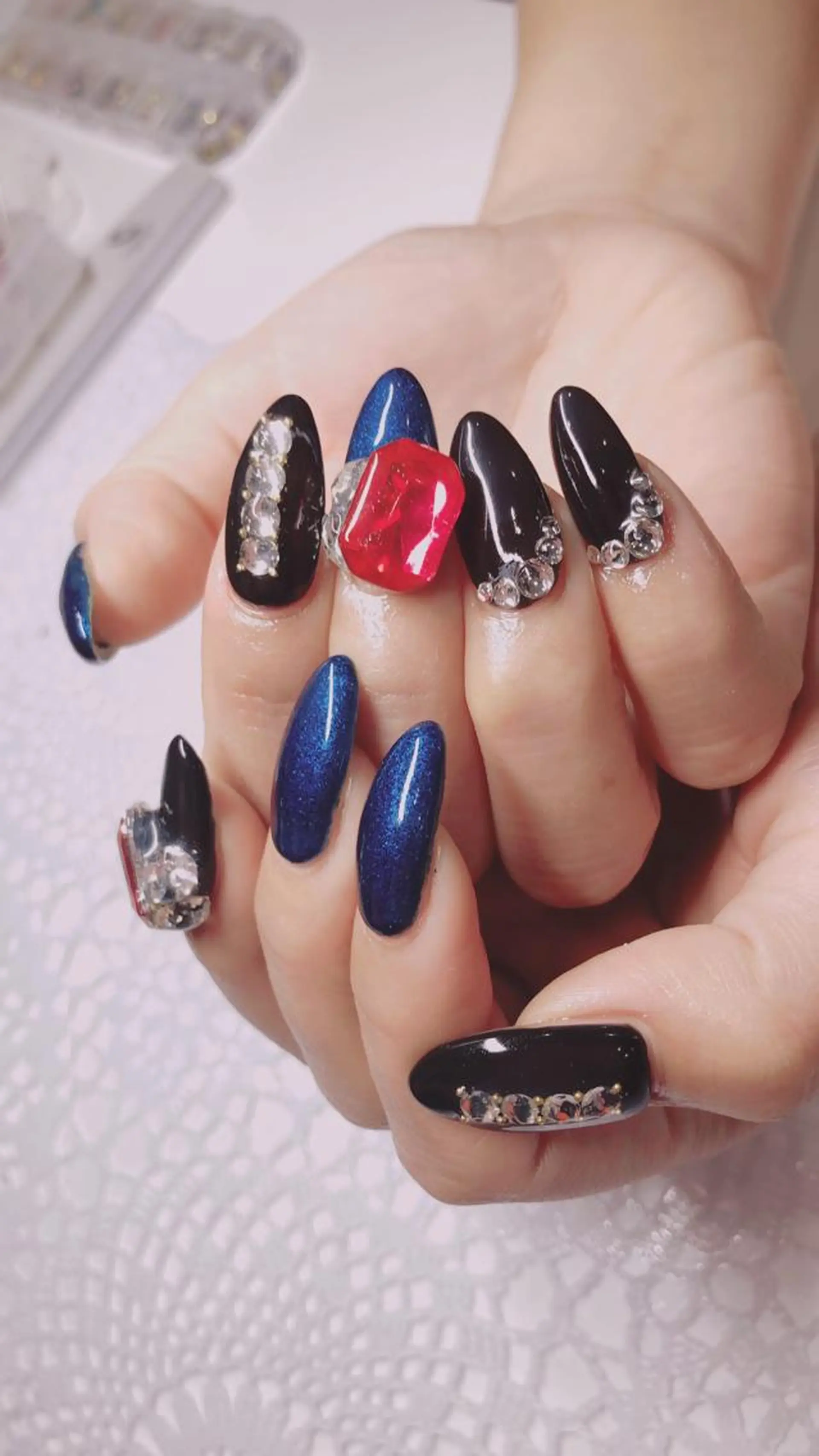 ネイル KOLLABO nailのネイルデザイン