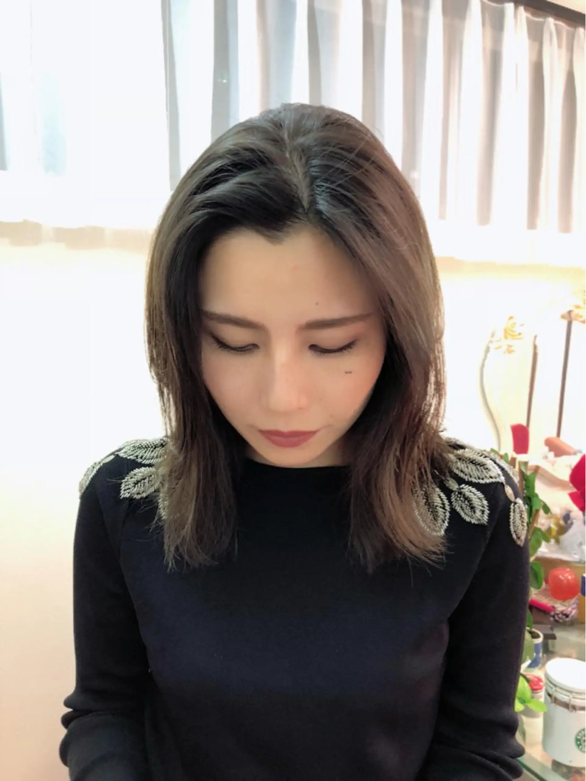 ミディアム ミディアムパーマ ティアラbyギャロ ティアラbyギャロのヘアスタイル